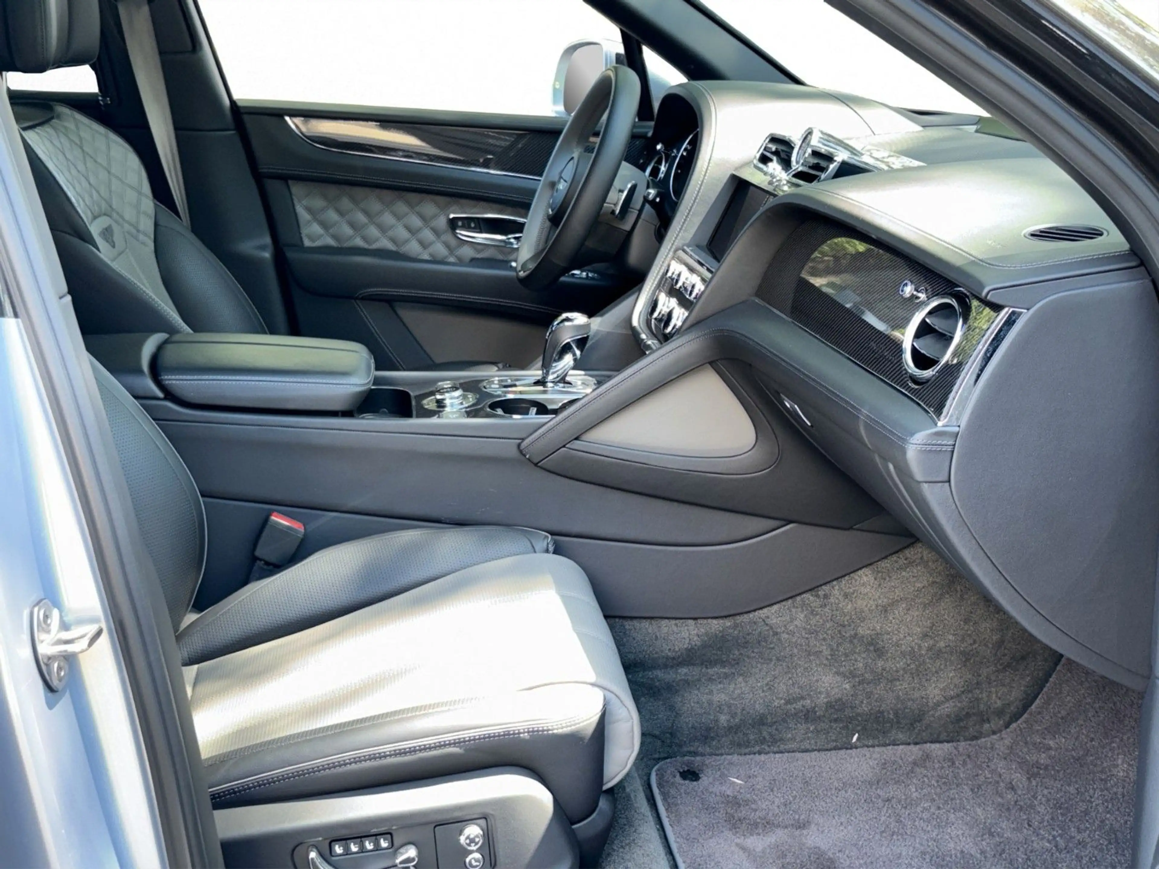 Bentley Bentayga 4.0 V8 - First Edition - duo tone — photo 12