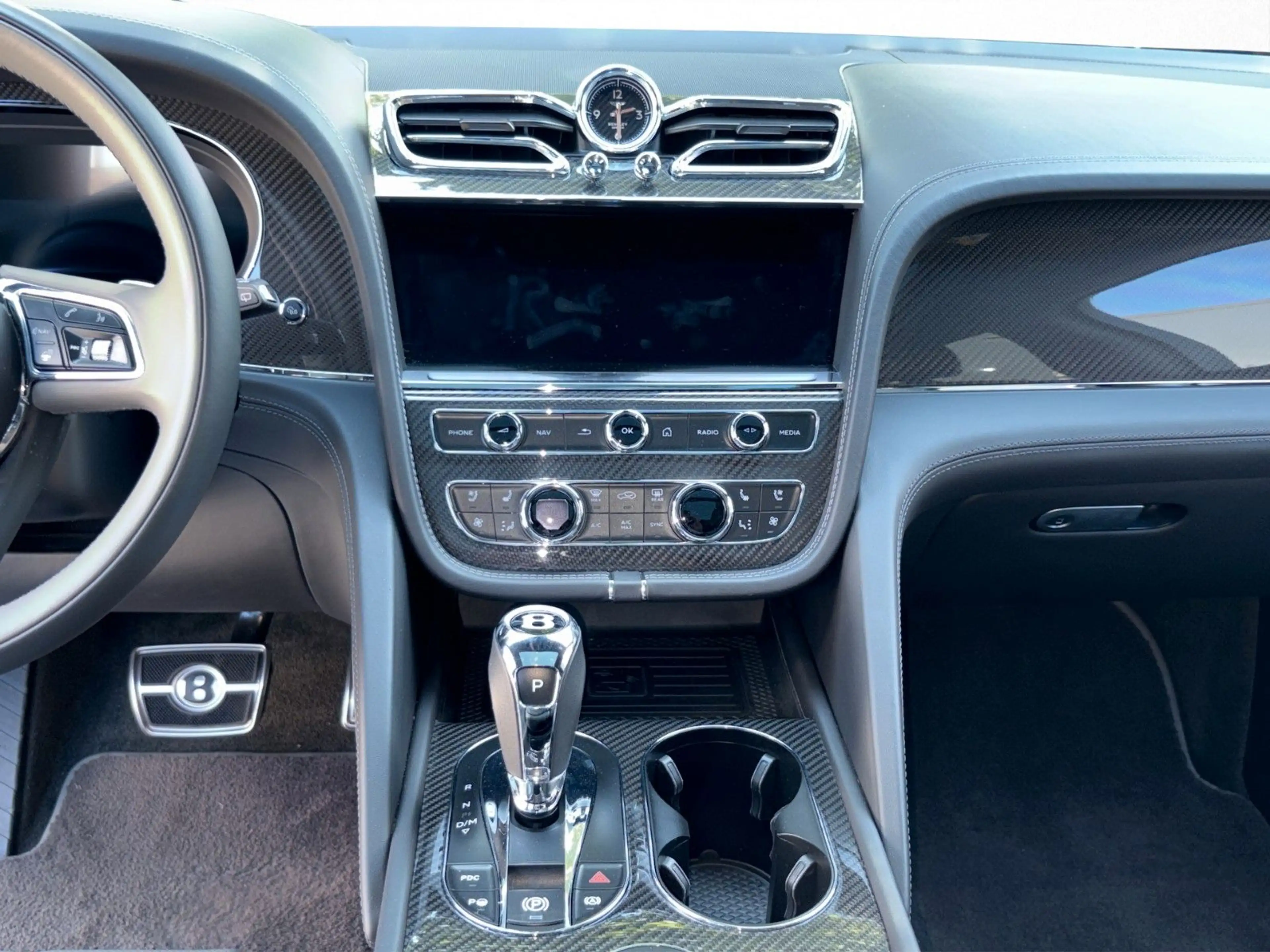 Bentley Bentayga 4.0 V8 - First Edition - duo tone — photo 15