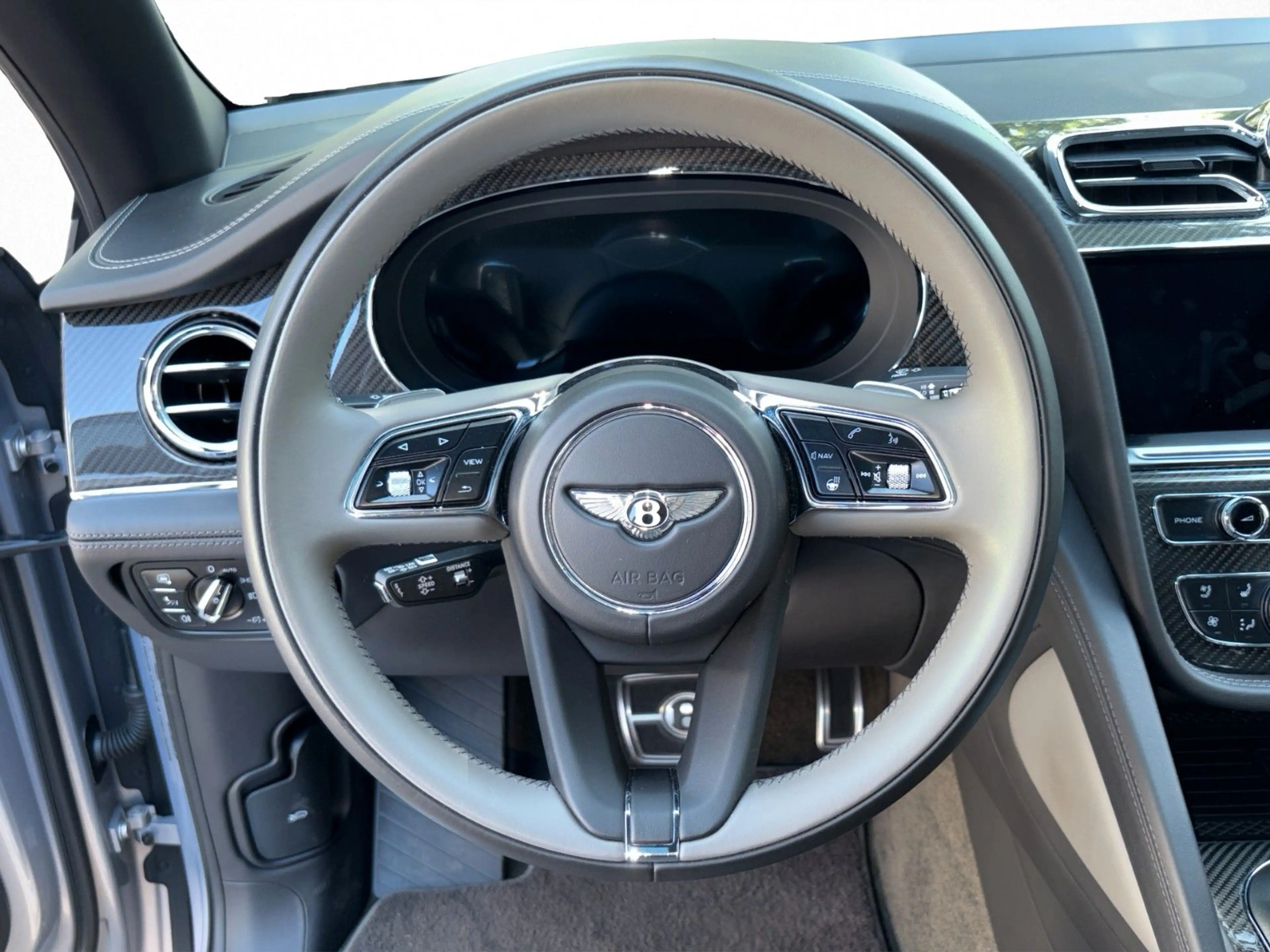 Bentley Bentayga 4.0 V8 - First Edition - duo tone — photo 13