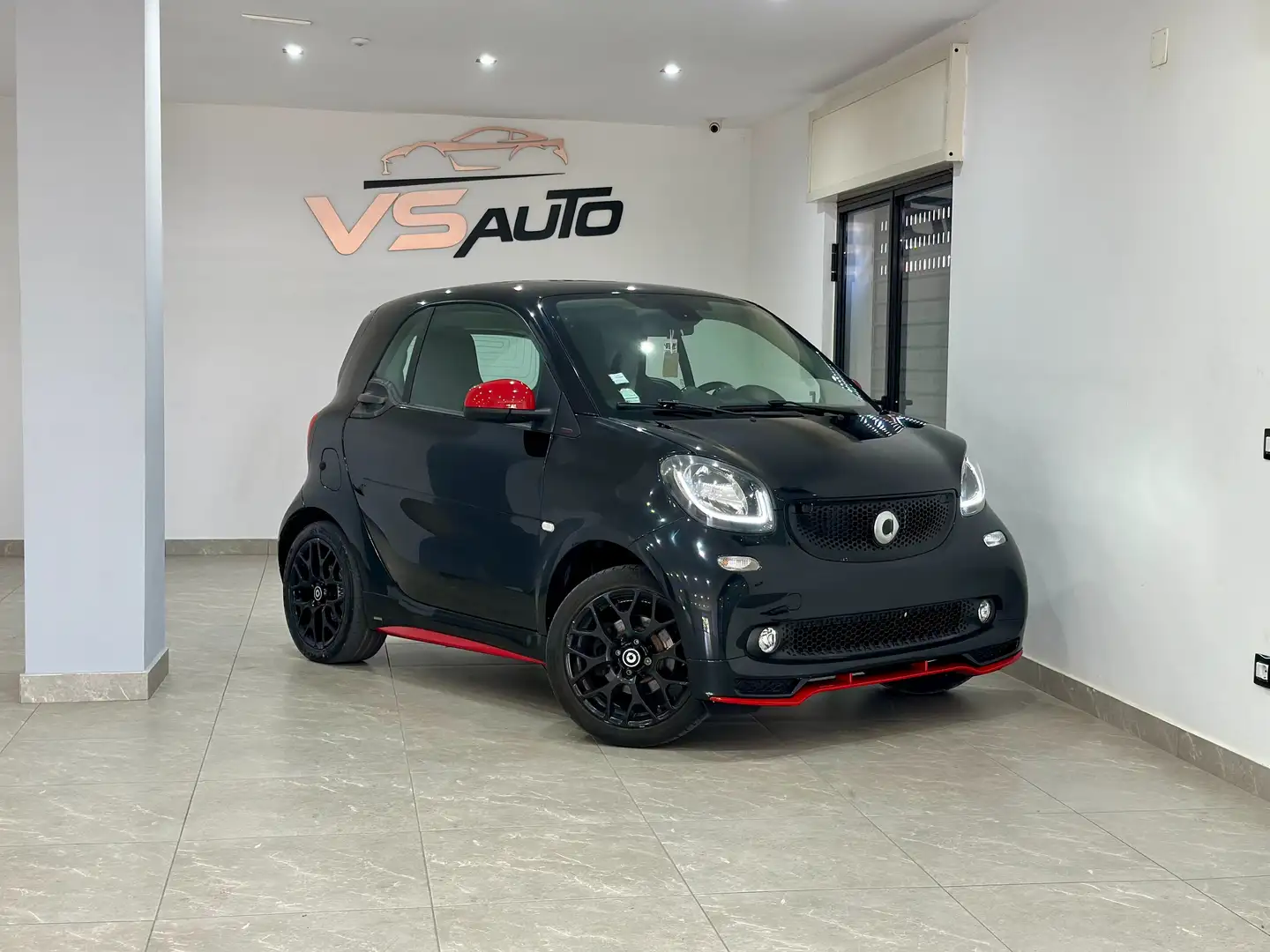smart forTwo Fortwo 0.9 t Urbanlava 90cv twinamic Noir - 2
