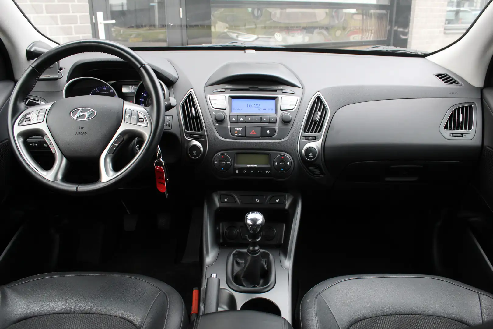 Hyundai iX35 1.6i GDI i-Vision / Clima / Cruise / Trekhaak / N. Bruin - 2