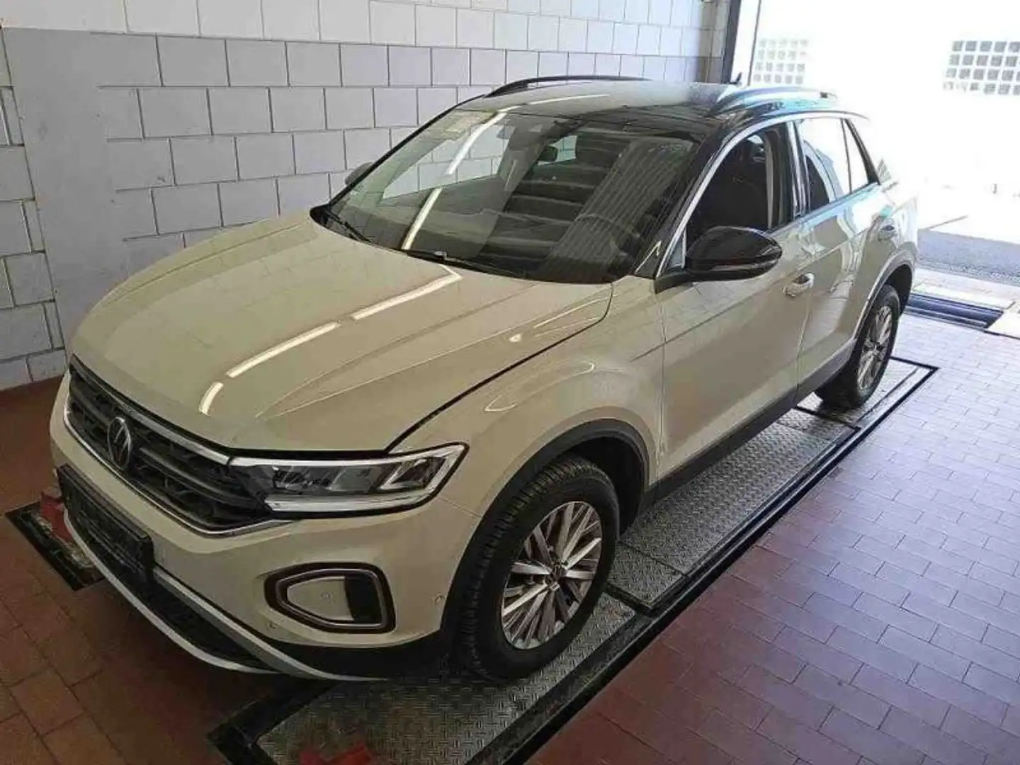 Volkswagen T-Roc 2.0TDI DSG Life Navi connect Komfort Winte Grau - 2