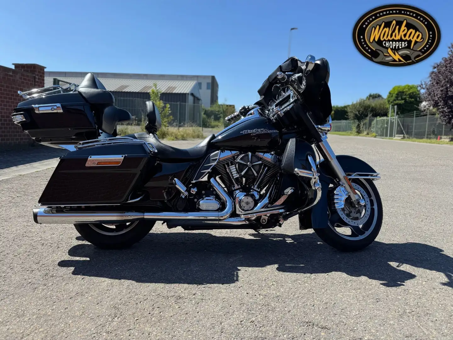 Harley-Davidson Street Glide FLHK Noir - 2