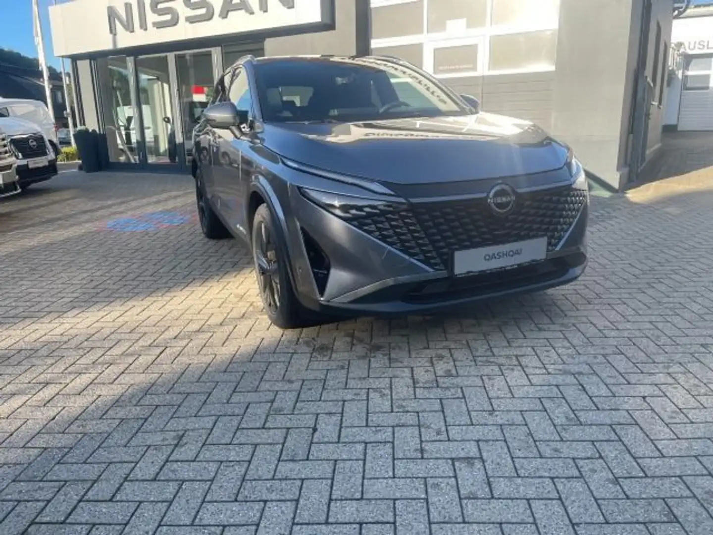 Nissan Qashqai Tekna 1.5 e-Power 190PS VC-T Kamera BFS Grau - 2