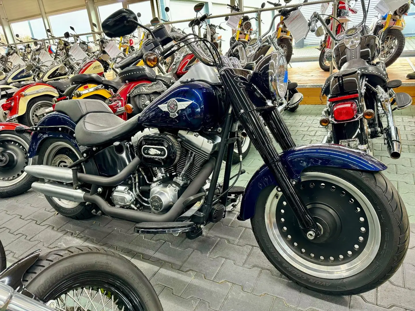 Harley-Davidson FLSTFB Fat Boy Special 103 Blau - 1