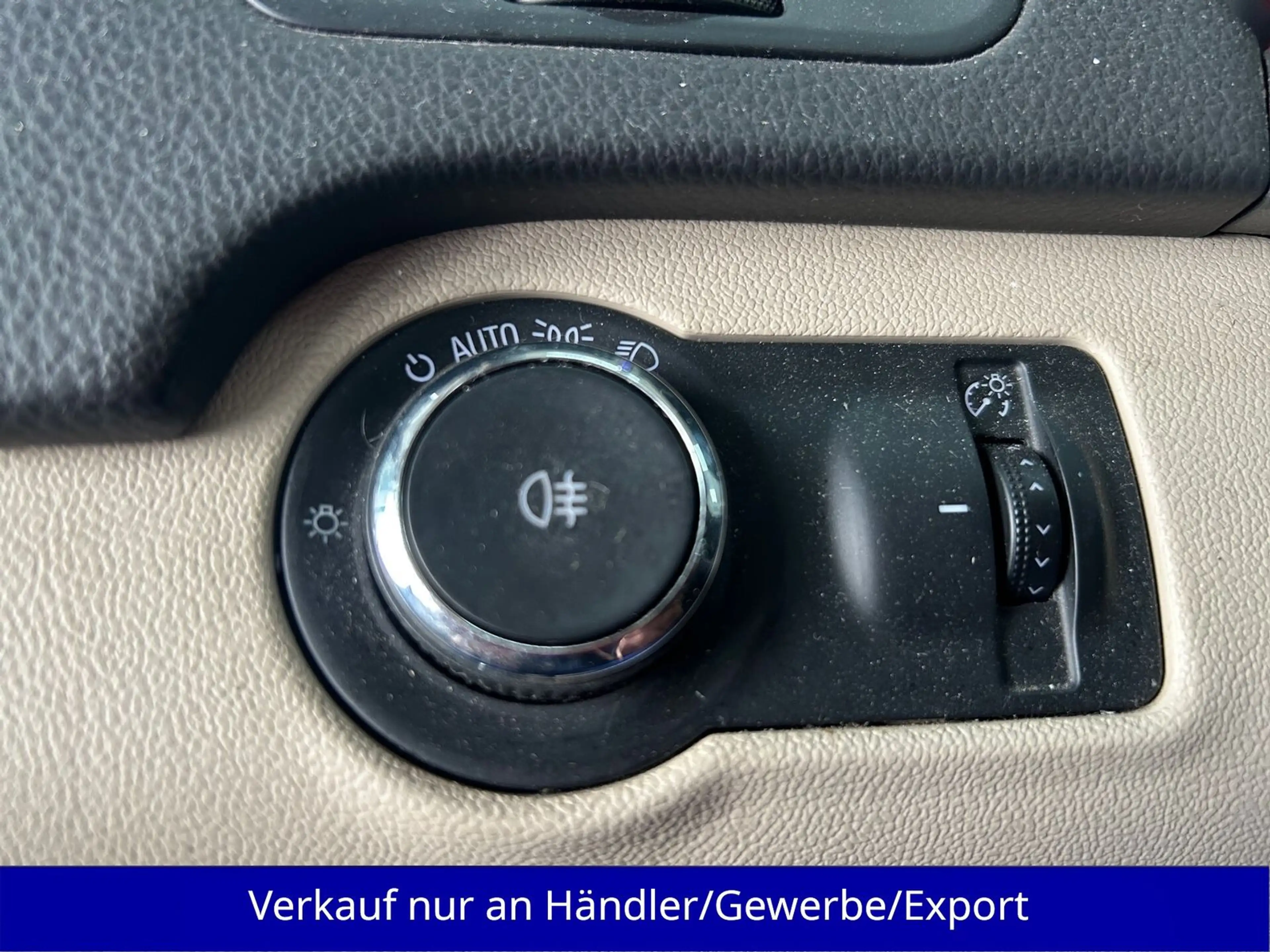 Opel Insignia Kombi 2.0 CDTI Automatik Xenon Leder SH — photo 15