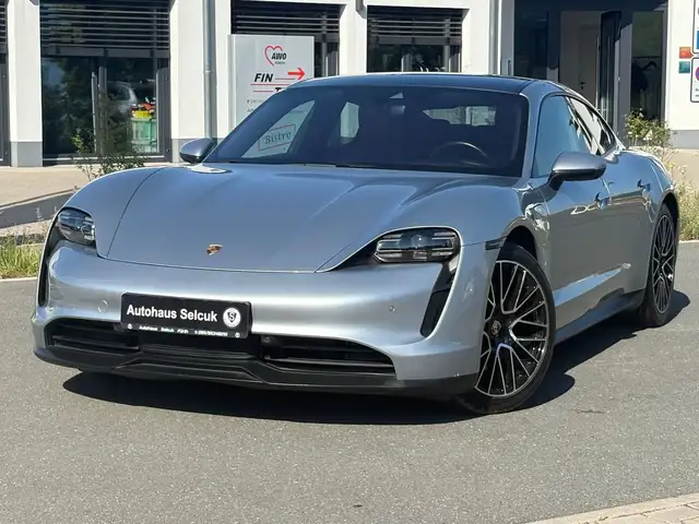 Porsche Taycan *Bose*Panorama*360°Grad*SBL*SHZ*