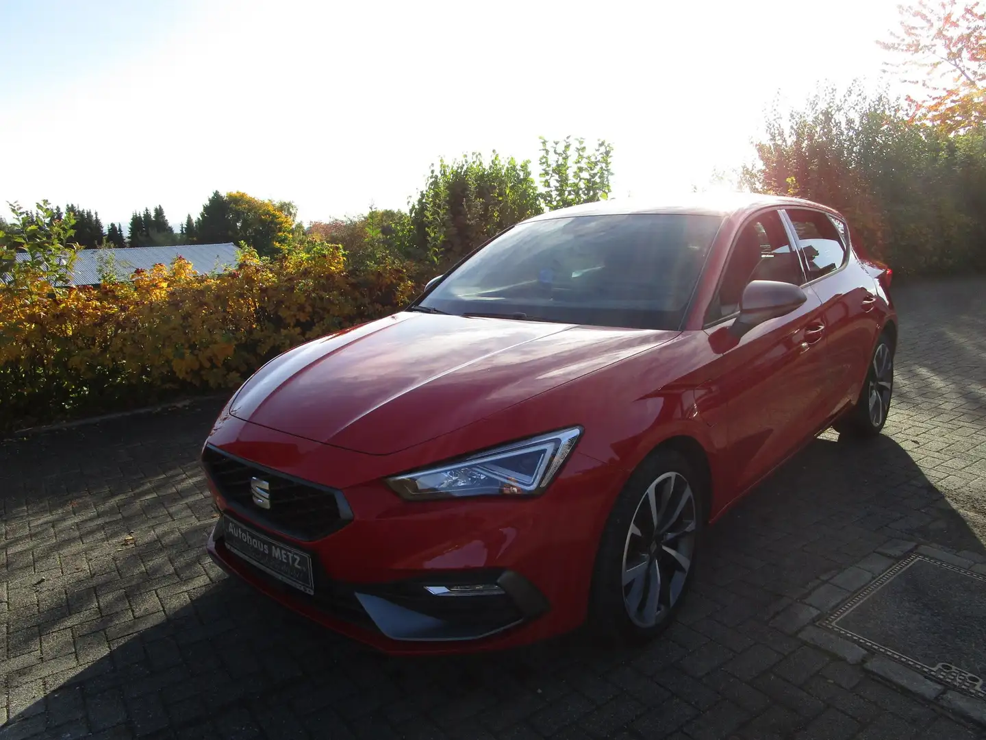 SEAT Leon 1.4 TSI FR e-Hybrid Rood - 1