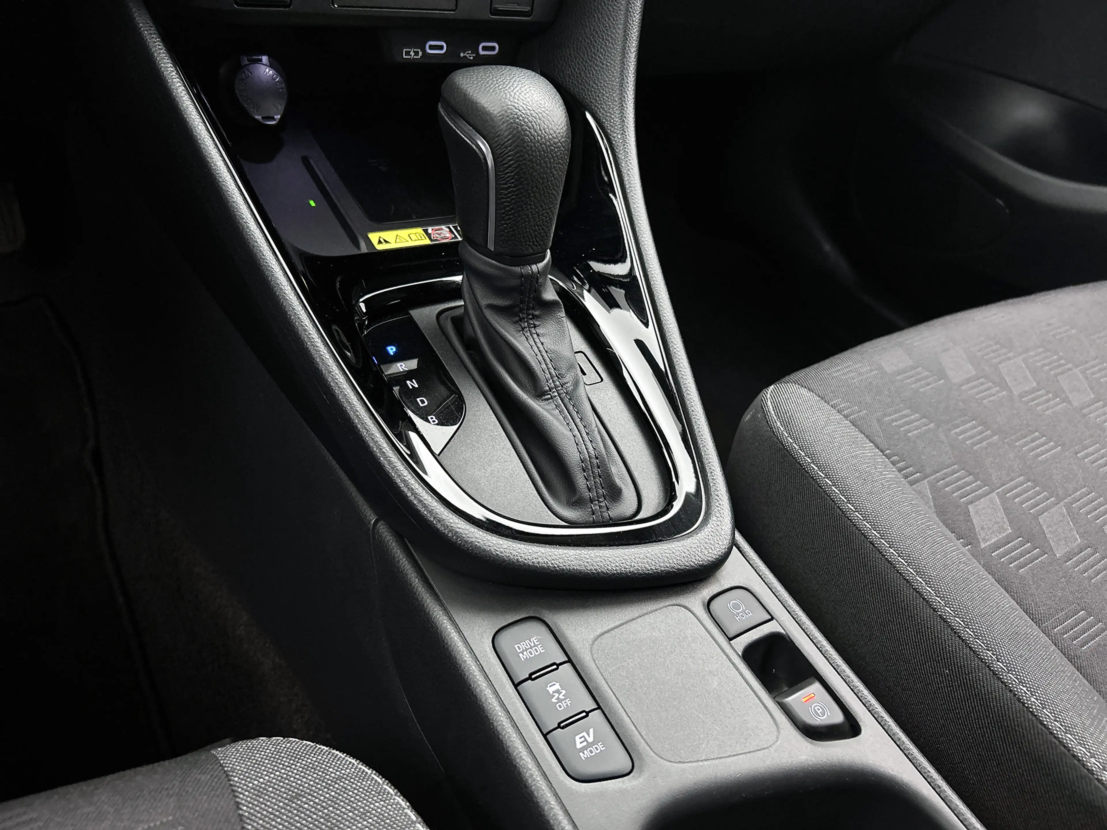 Toyota Yaris 1.5 Hybrid 115 Dynamic | Parkeersensoren V+A | Bli — photo 11