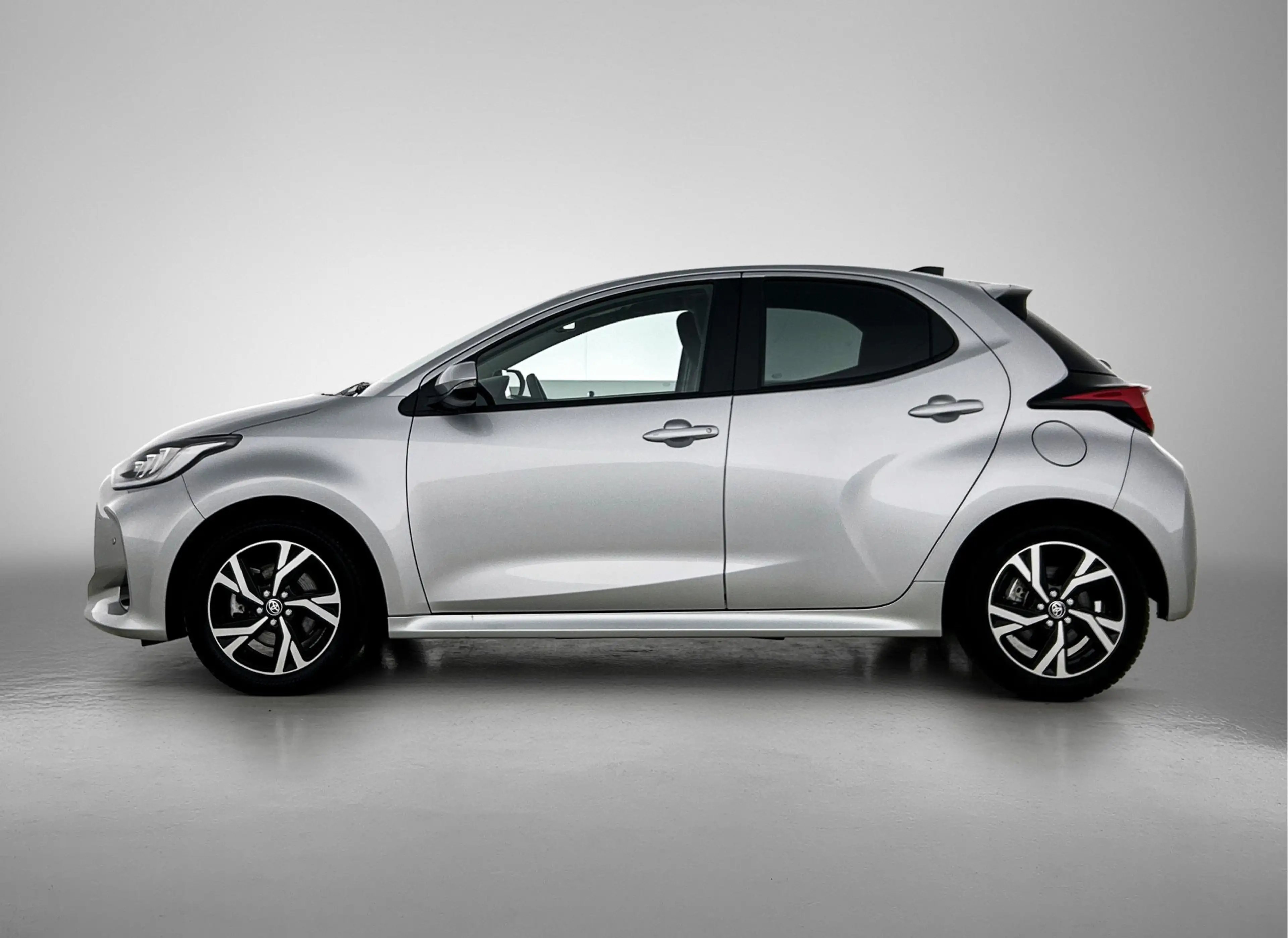 Toyota Yaris 1.5 Hybrid 115 Dynamic | Parkeersensoren V+A | Bli — photo 3