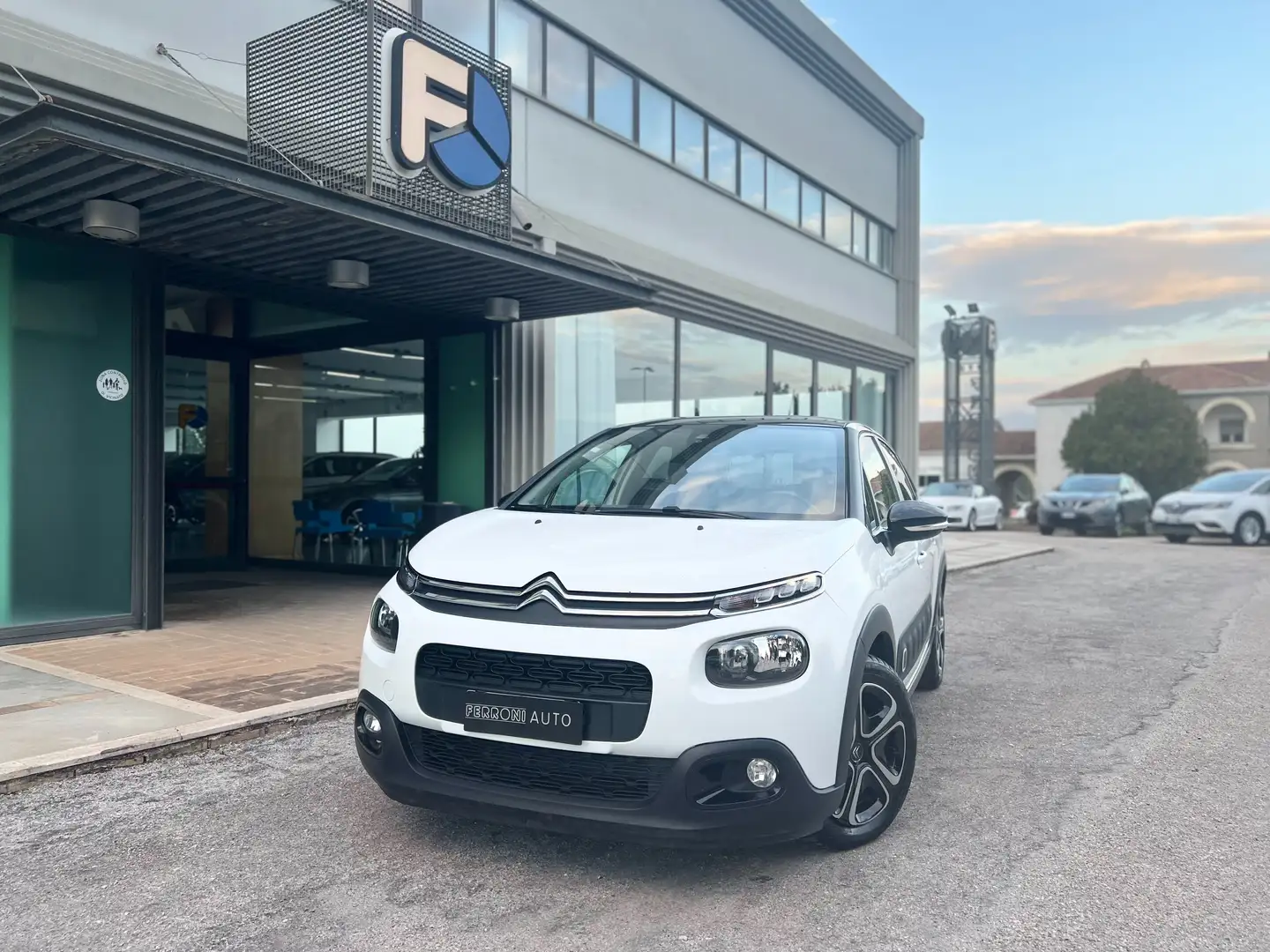 Citroen C3 1.6 bluehdi Shine s Wit - 1