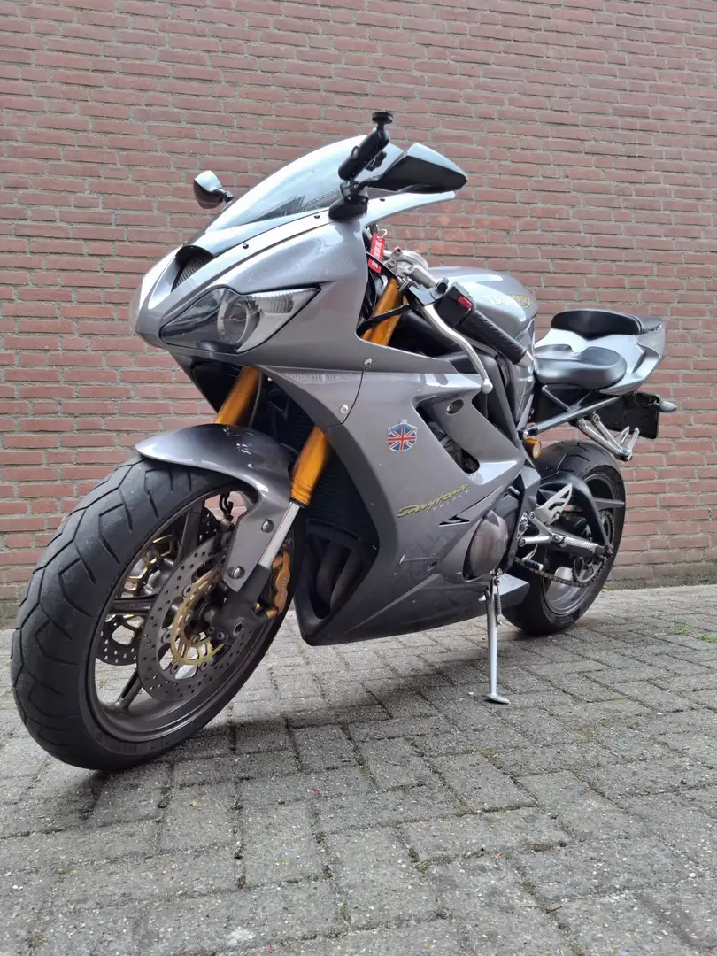 Triumph Daytona 675 Gris - 1