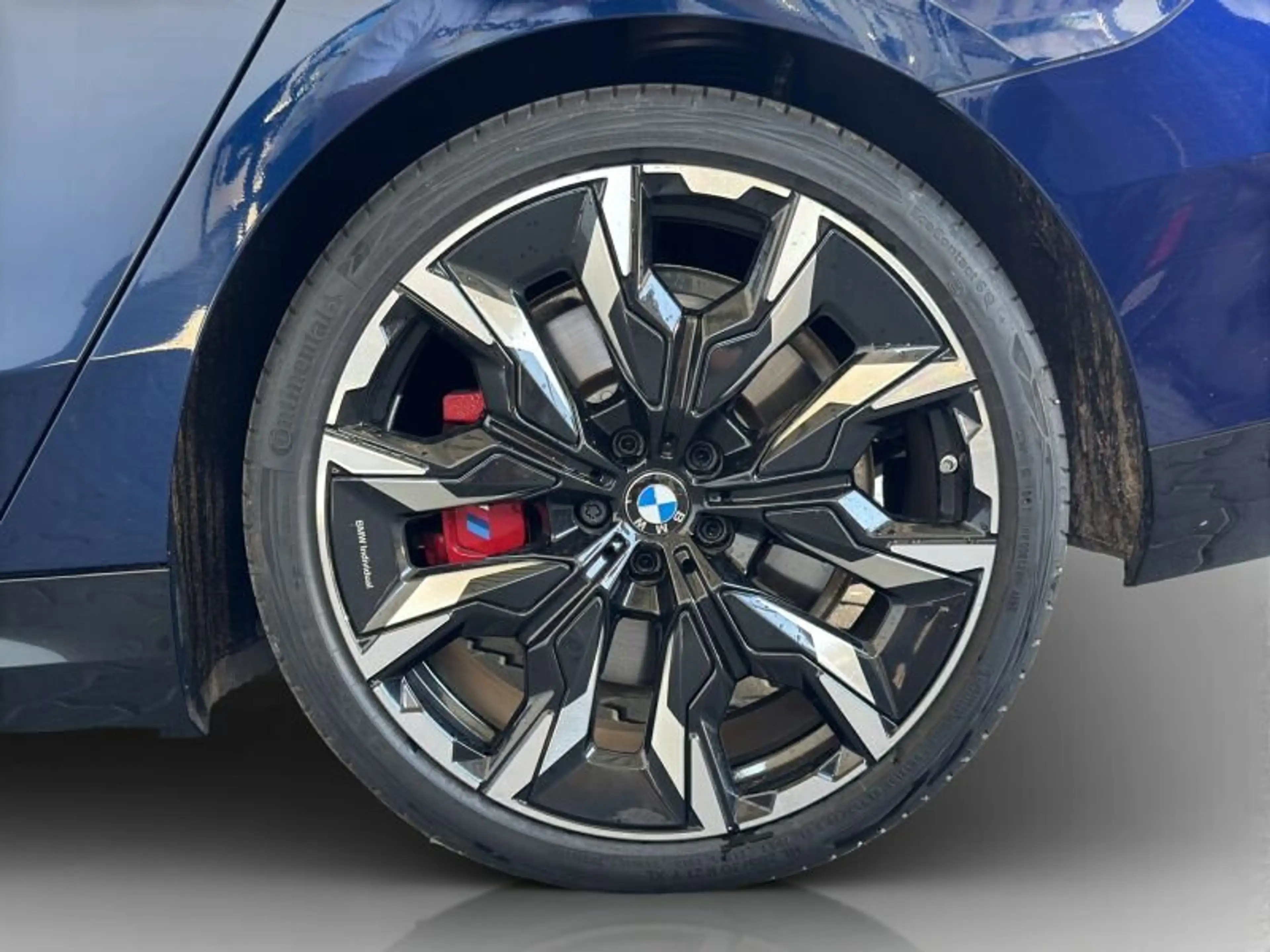 BMW 550 e xDrive Lim. M Sport PRO Navi.LED.ACC.360° — photo 11