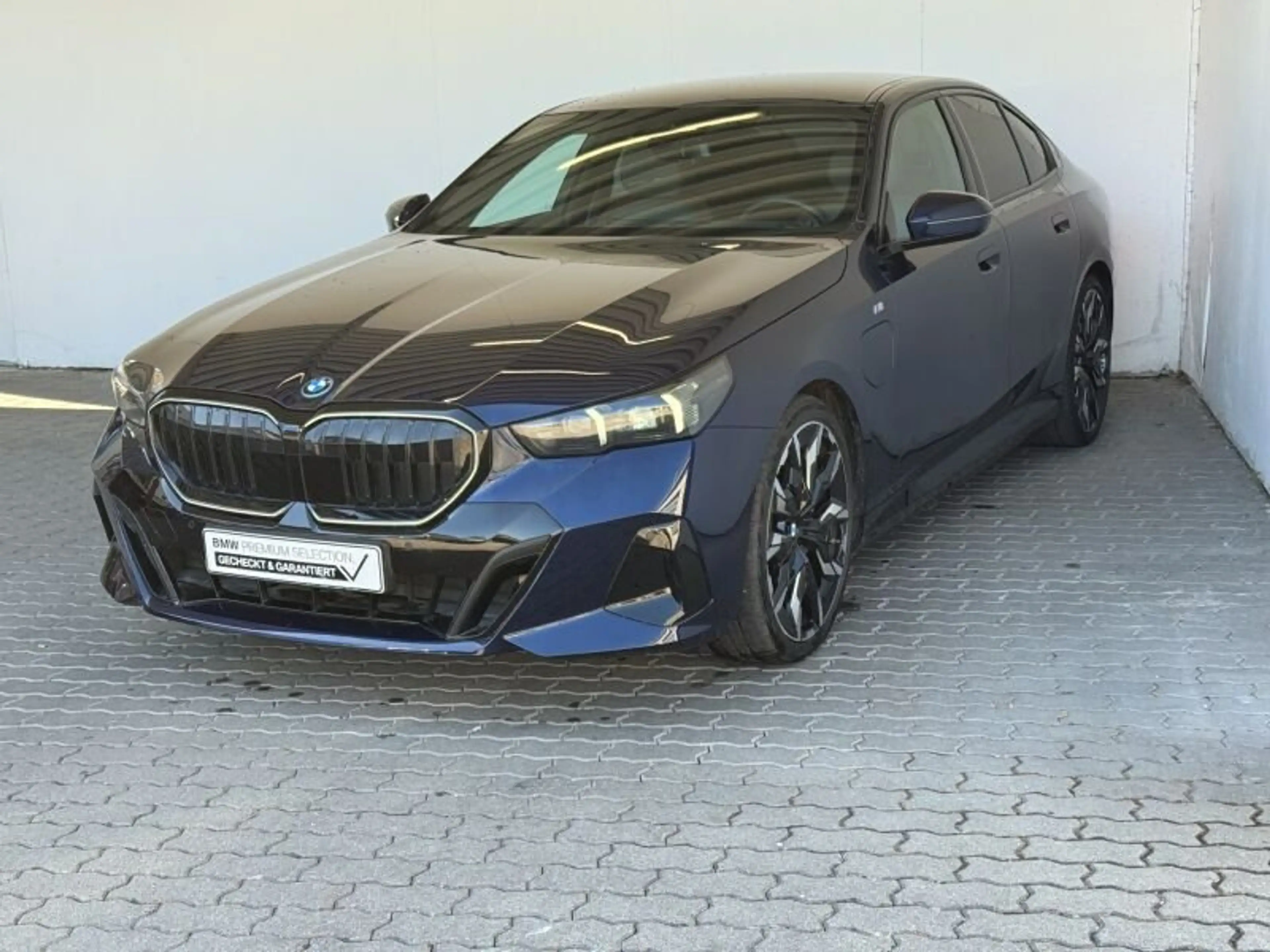 BMW 550 e xDrive Lim. M Sport PRO Navi.LED.ACC.360° — photo 2