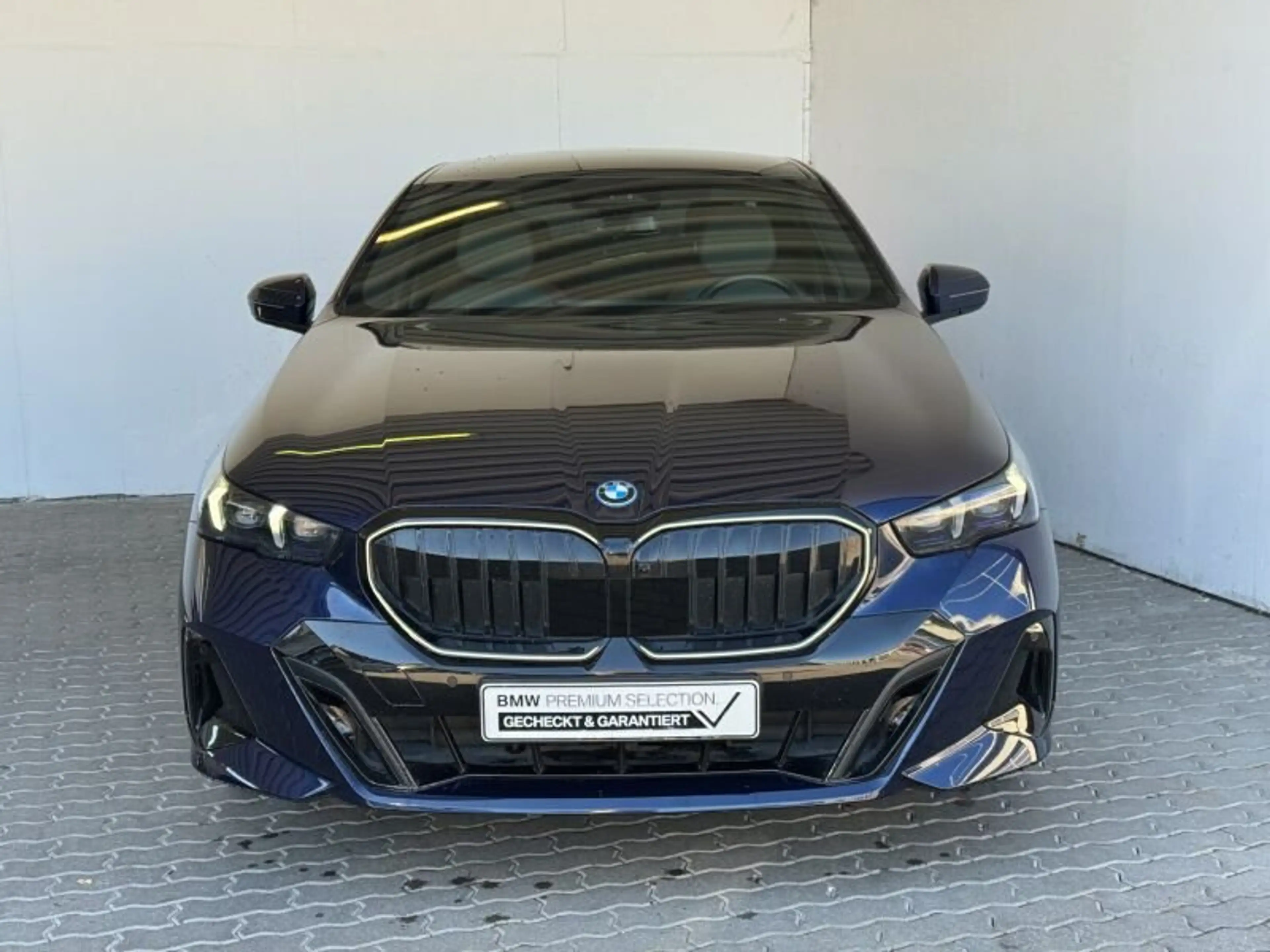 BMW 550 e xDrive Lim. M Sport PRO Navi.LED.ACC.360° — photo 3