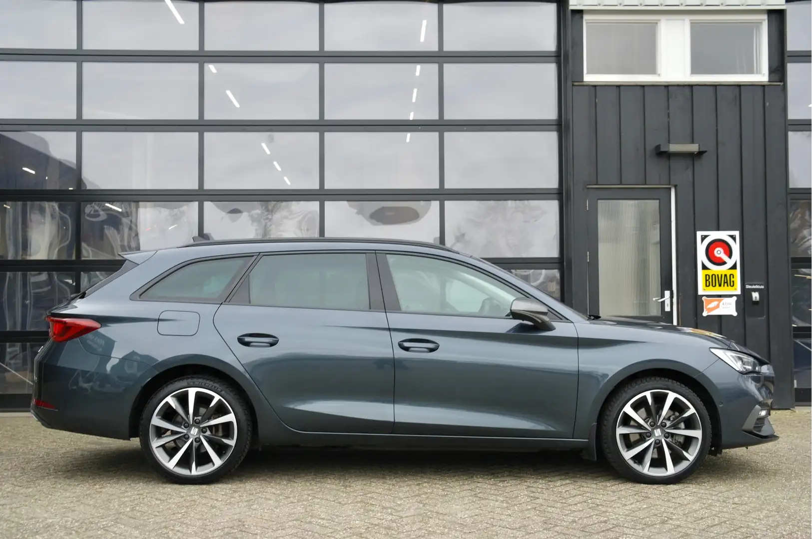 SEAT Leon e-Hybrid Sportstourer 1.4 TSI eHybrid PHEV FR Business Inte Gris - 2