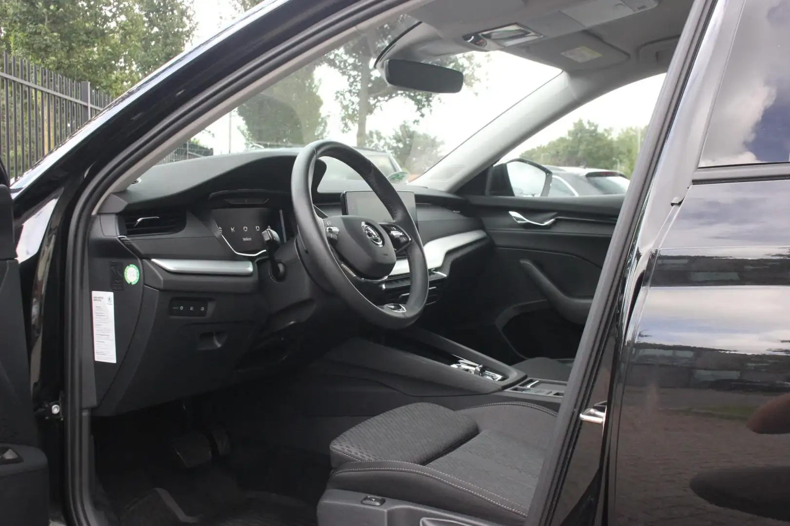 Skoda Octavia Combi 1.4 TSI iV Business | Virtual cockpit | Argent - 2