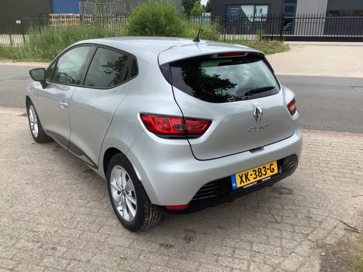 Renault Clio 0.9 TCE LIMITED Grijs - 2