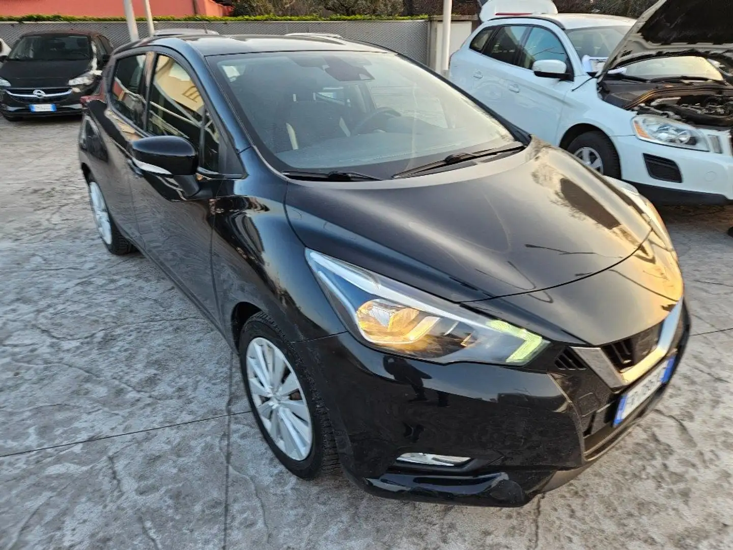 Nissan Micra 0.9 IG-T 12V 5 porte N-Connecta Nero - 1