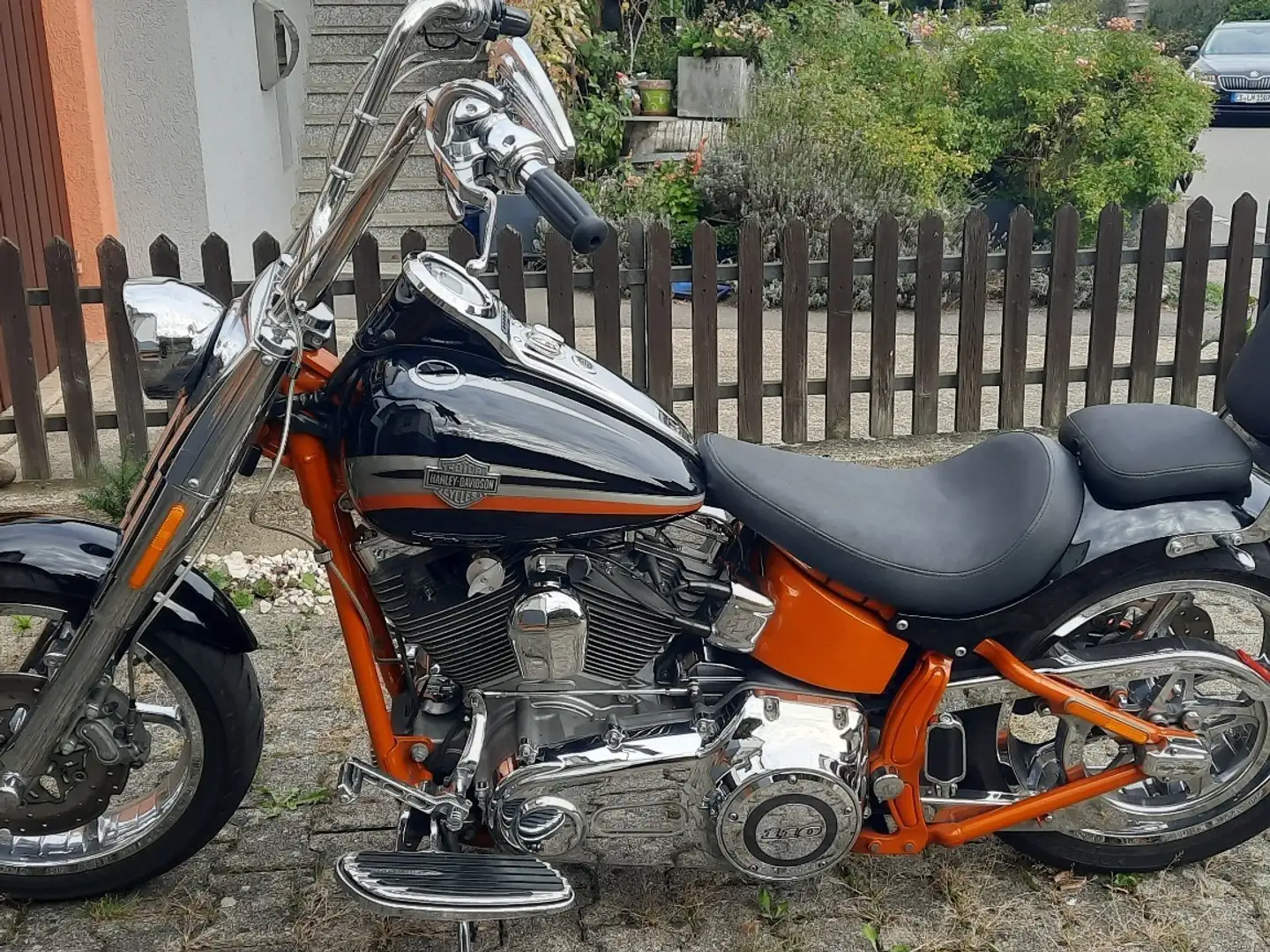 Harley-Davidson CVO Pro Street Rouge - 1