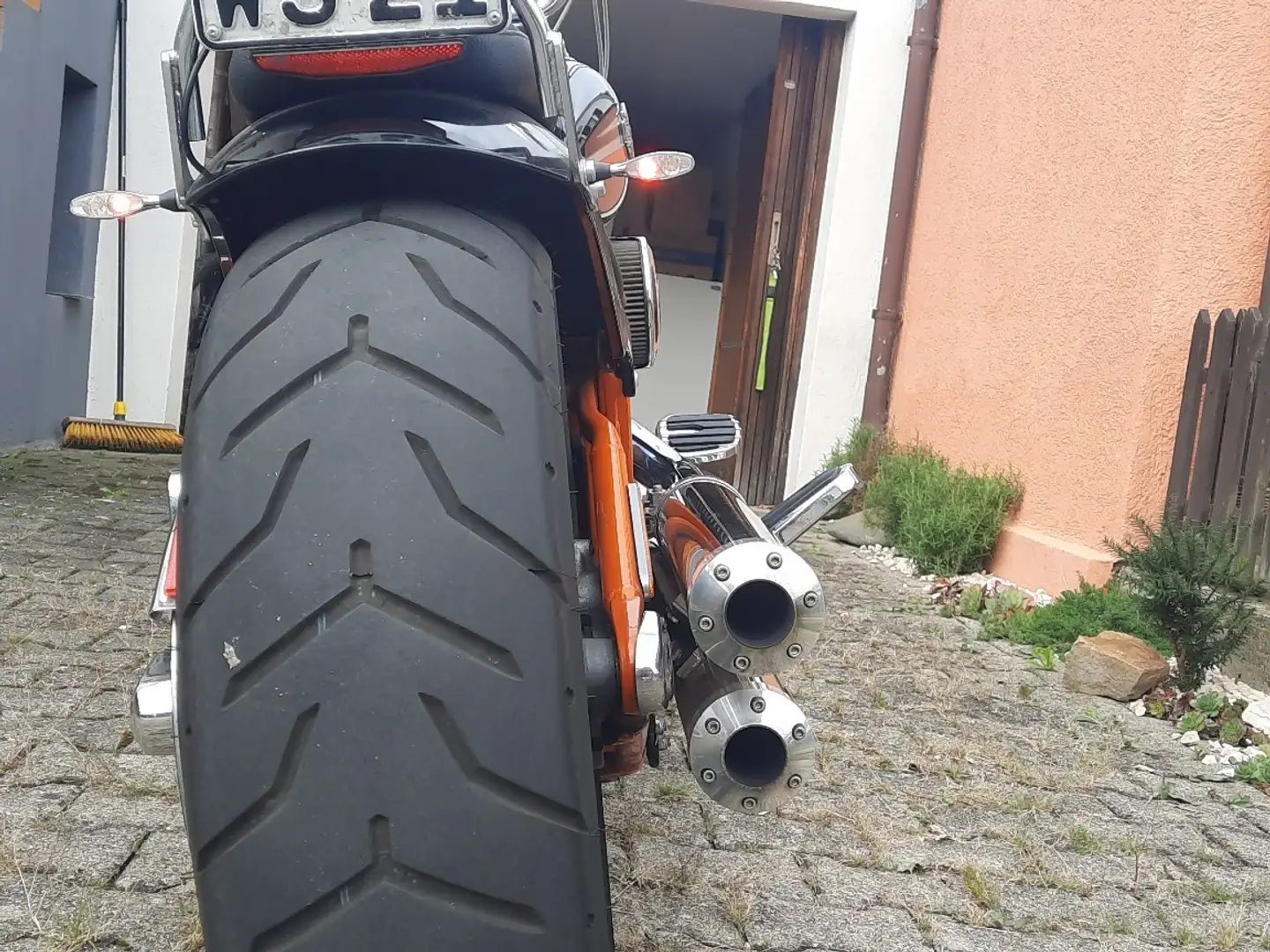 Harley-Davidson CVO Pro Street Rouge - 2