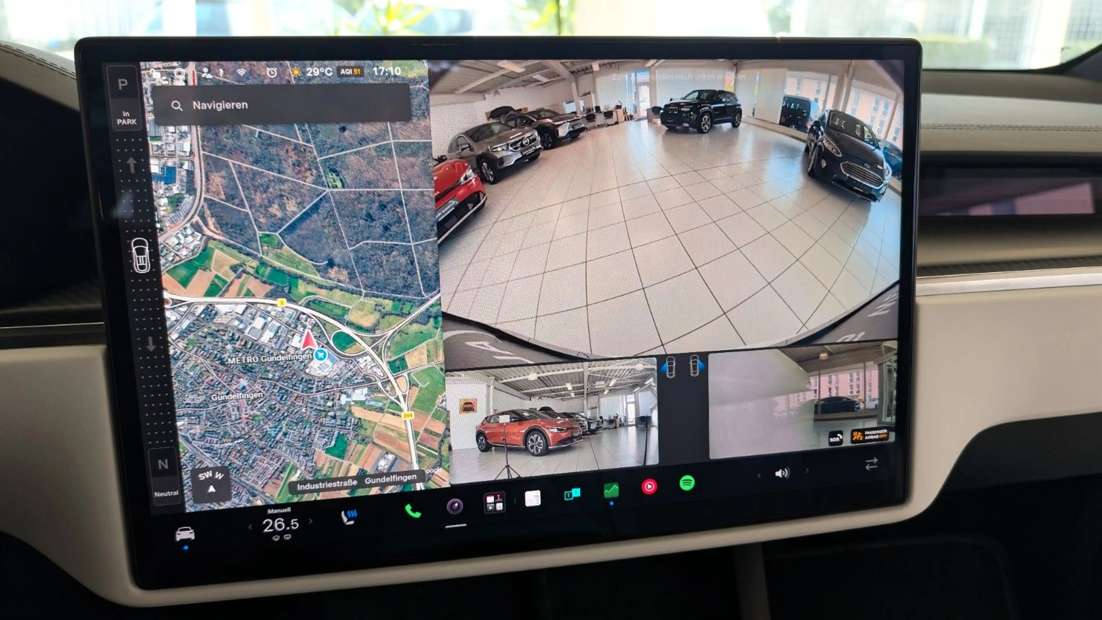Tesla Model X Plaid *AHK*YOKE*Weißes Leder* — photo 12