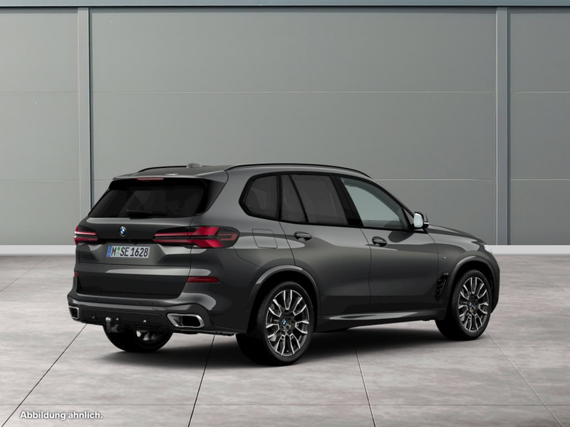 BMW X5 xDrive30d — photo 2