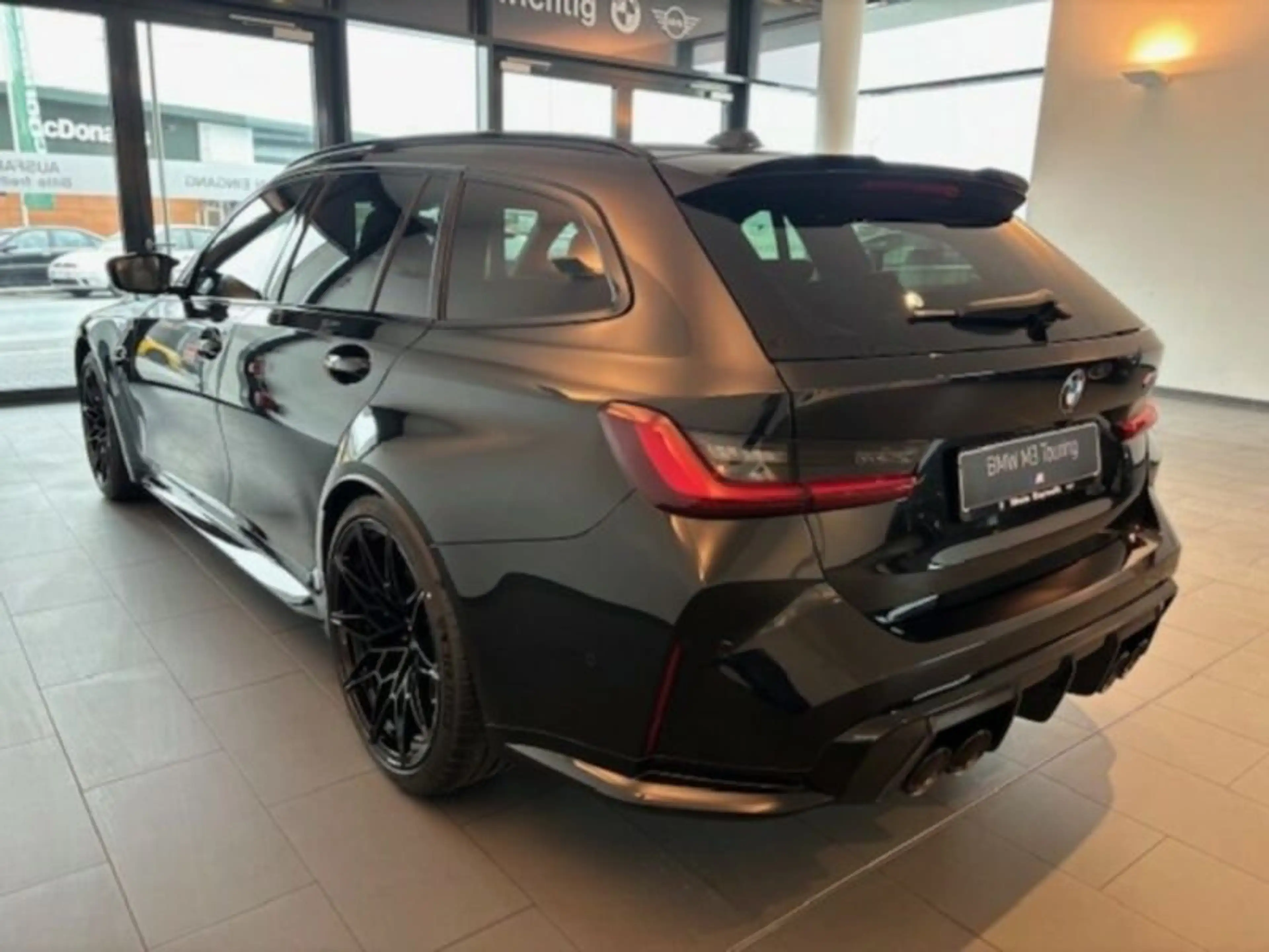 BMW M3 Competition Touring mit M x — photo 8