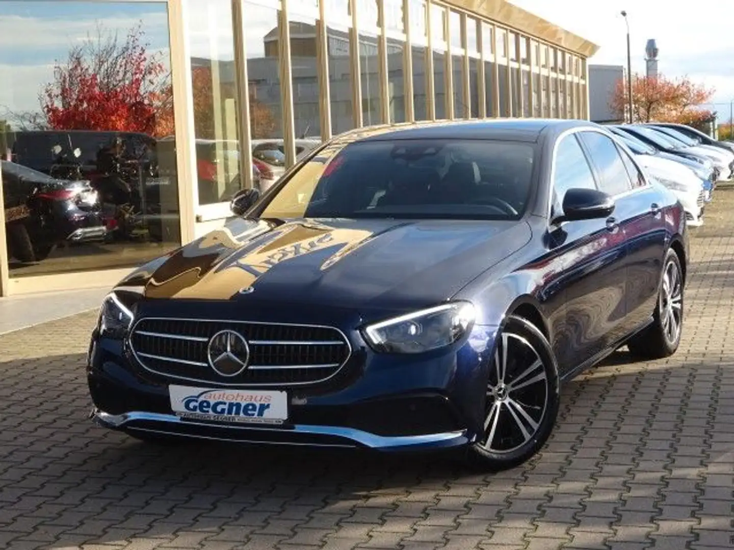 Mercedes-Benz E 220 d 9G-TRONIC Avantgarde AHK Distronic Pano Bleu - 2