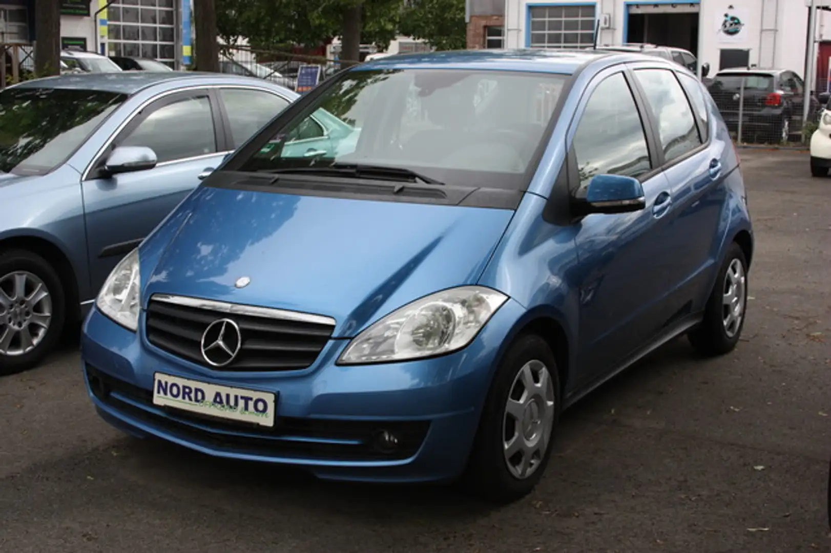 Mercedes-Benz A 150 Autom. Klima/Sitzheizung/eFH Bleu - 2