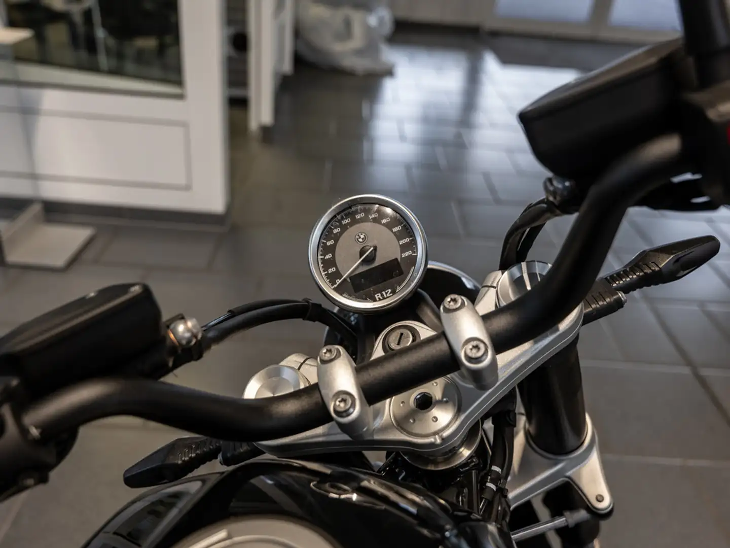 BMW R 12 KOMFORT-P. GRIFFHEIZUNG LED KURVENLICHT Černá - 2