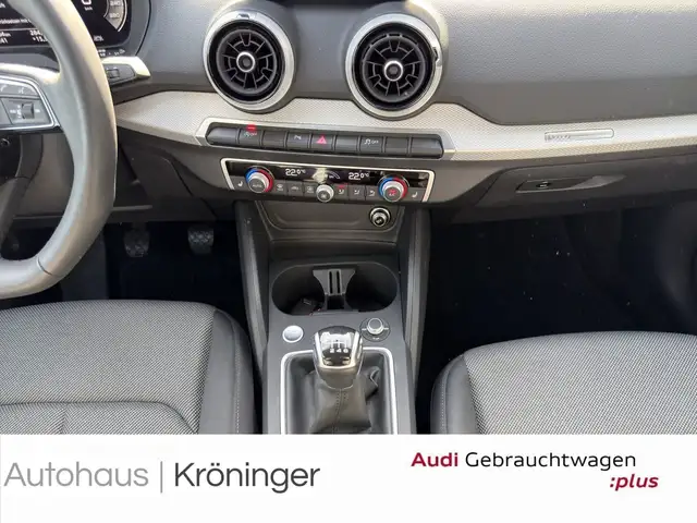 Audi Q2 view 14