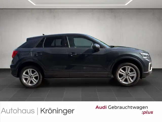 Audi Q2 view 4