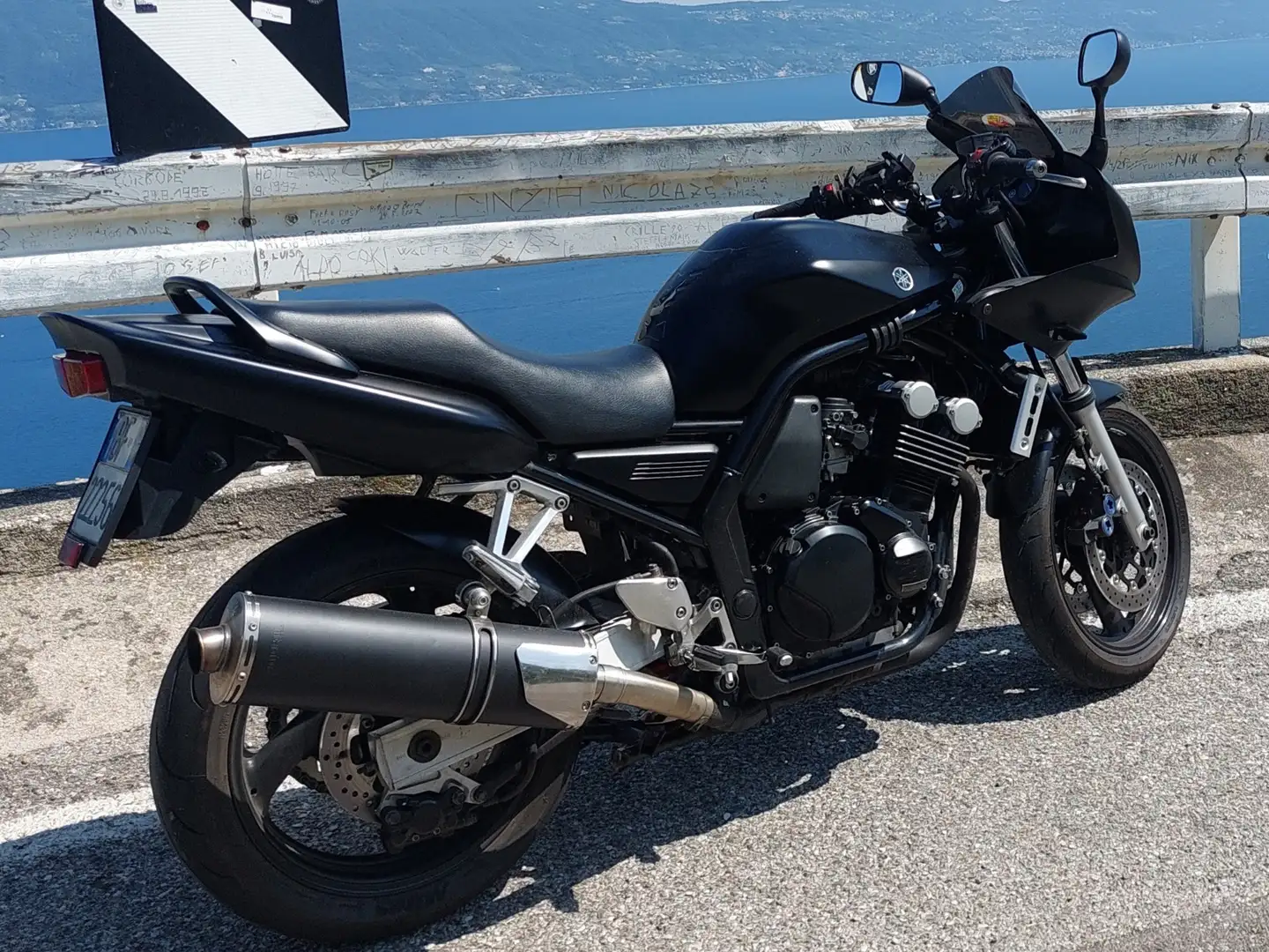 Yamaha FZS 600 Nero - 2