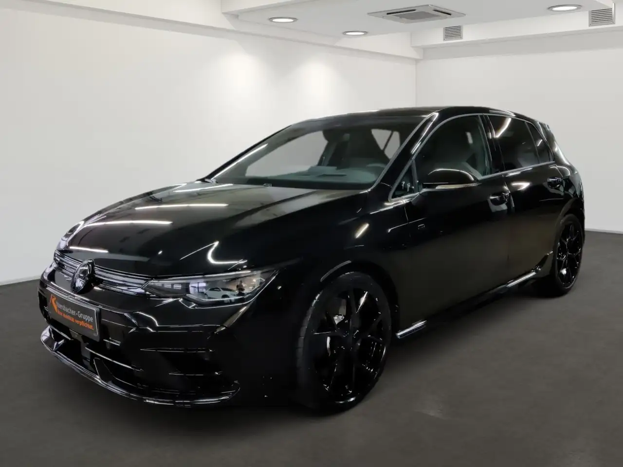 Volkswagen Golf R BLACK EDITION 2,0 l TSI OPF 4MOTION 245 k — миниатюра 1