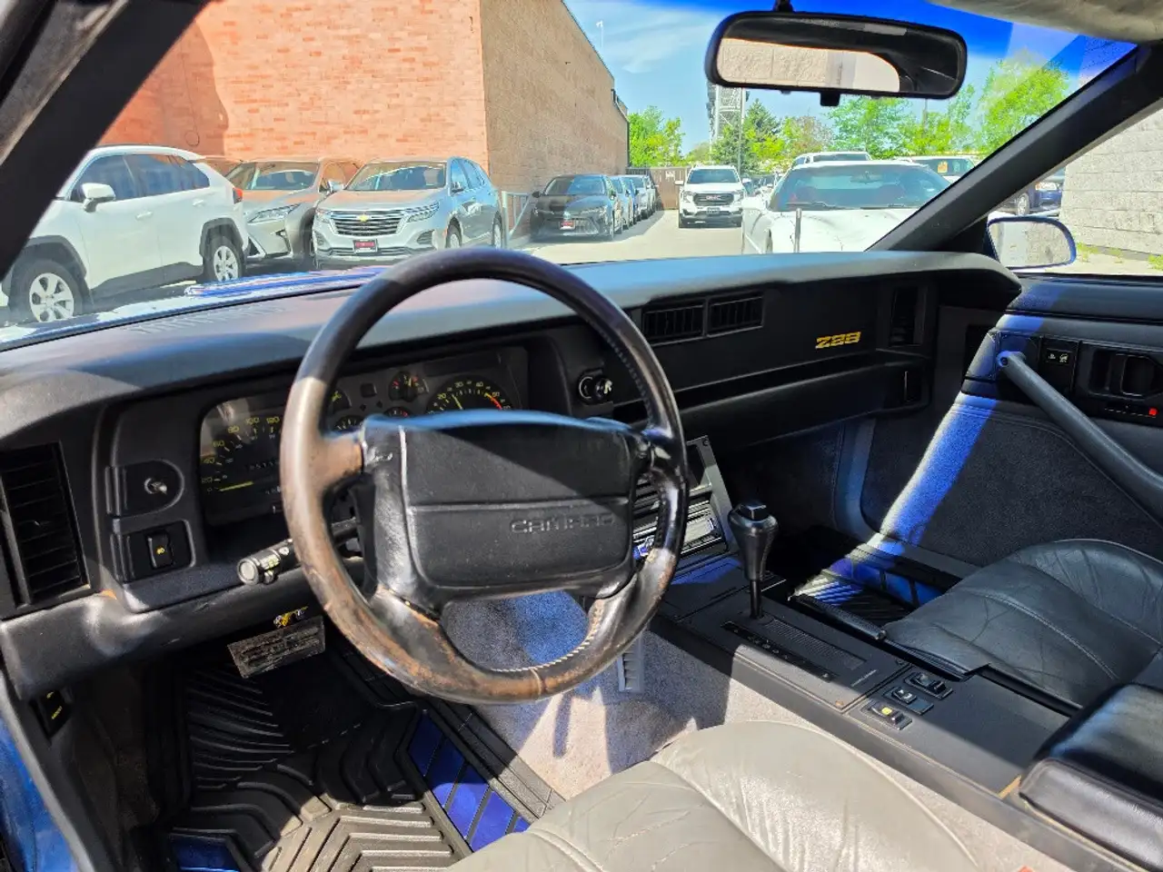 Chevrolet Camaro снимка Chevrolet Camaro