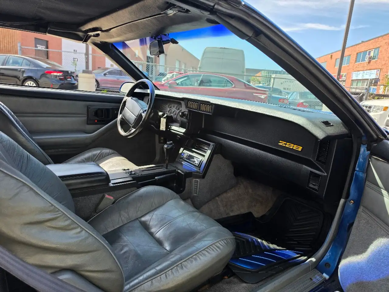 Chevrolet Camaro снимка Chevrolet Camaro