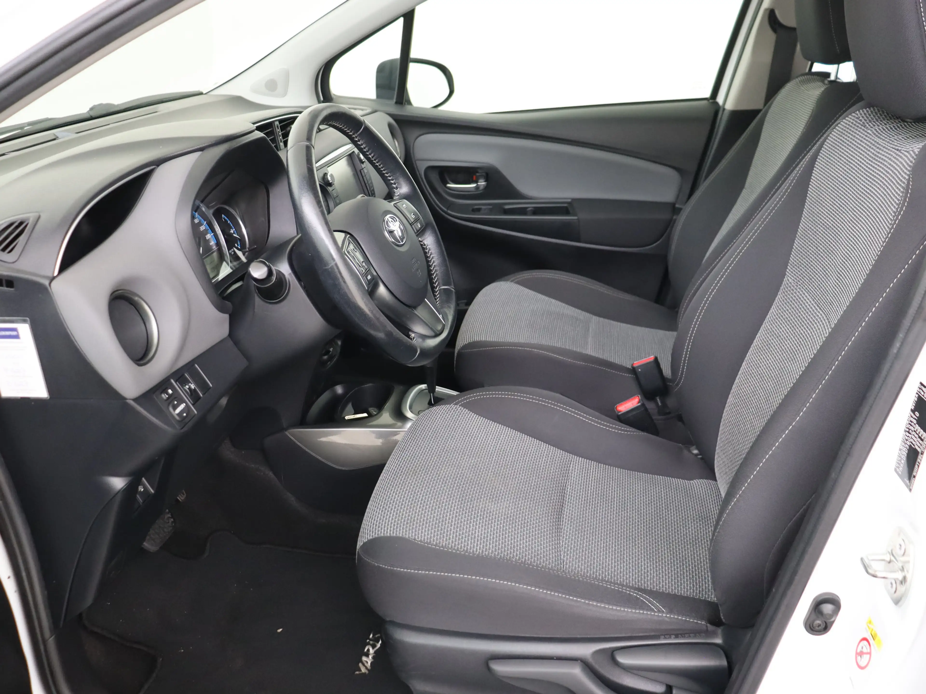 Toyota Yaris 1.5 Hybrid Trend | Dealer onderhouden | Climate co — photo 14