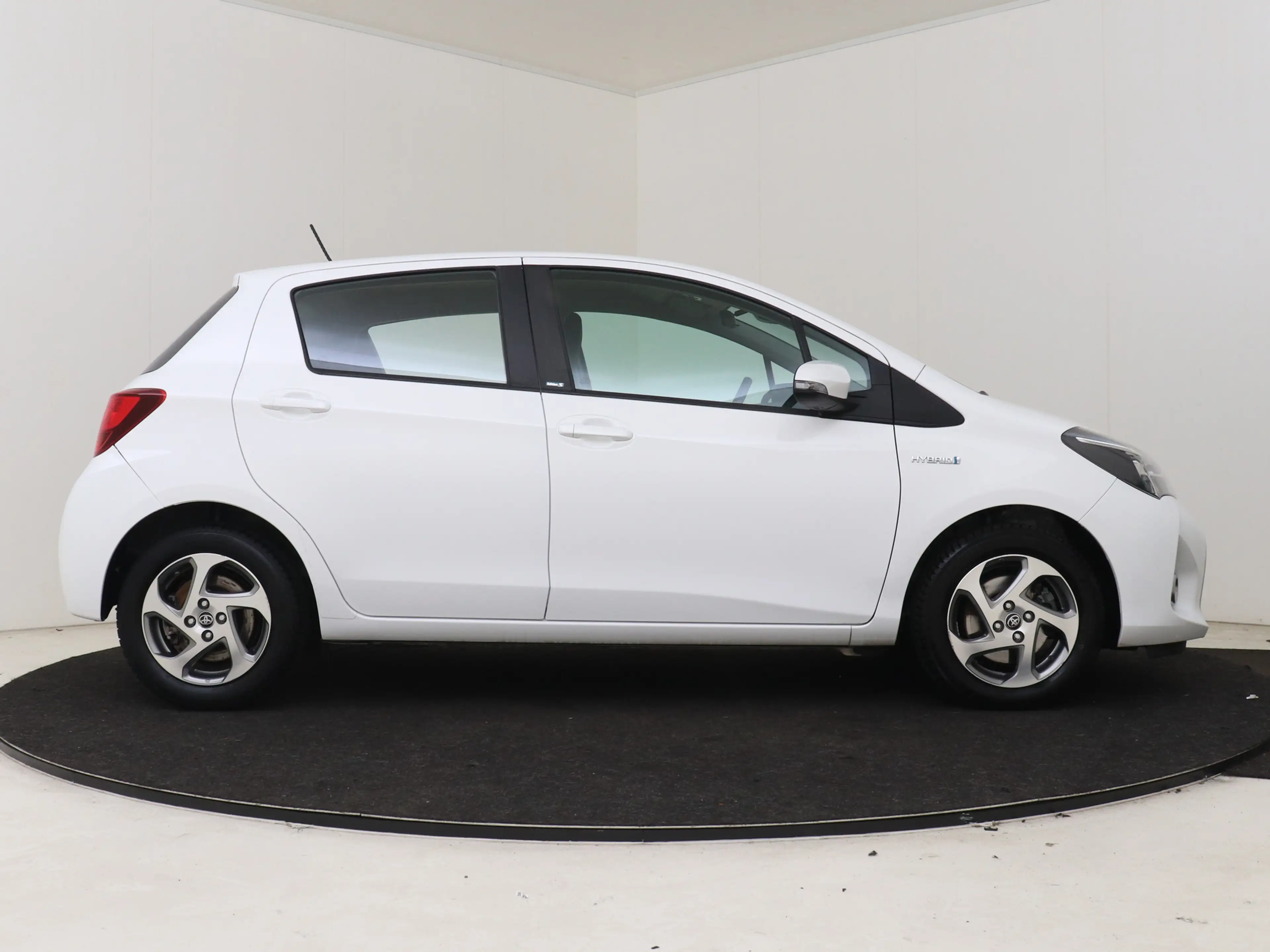 Toyota Yaris 1.5 Hybrid Trend | Dealer onderhouden | Climate co — photo 11