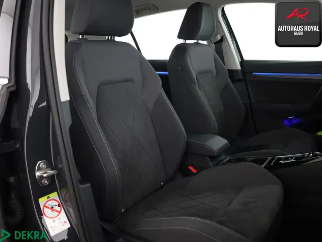 Volkswagen Golf view 11