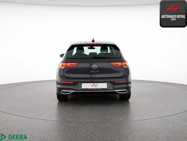 Volkswagen Golf view 4