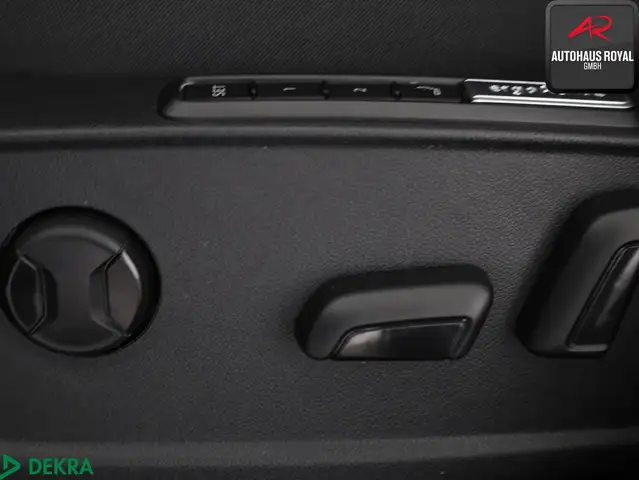 Volkswagen Golf view 21