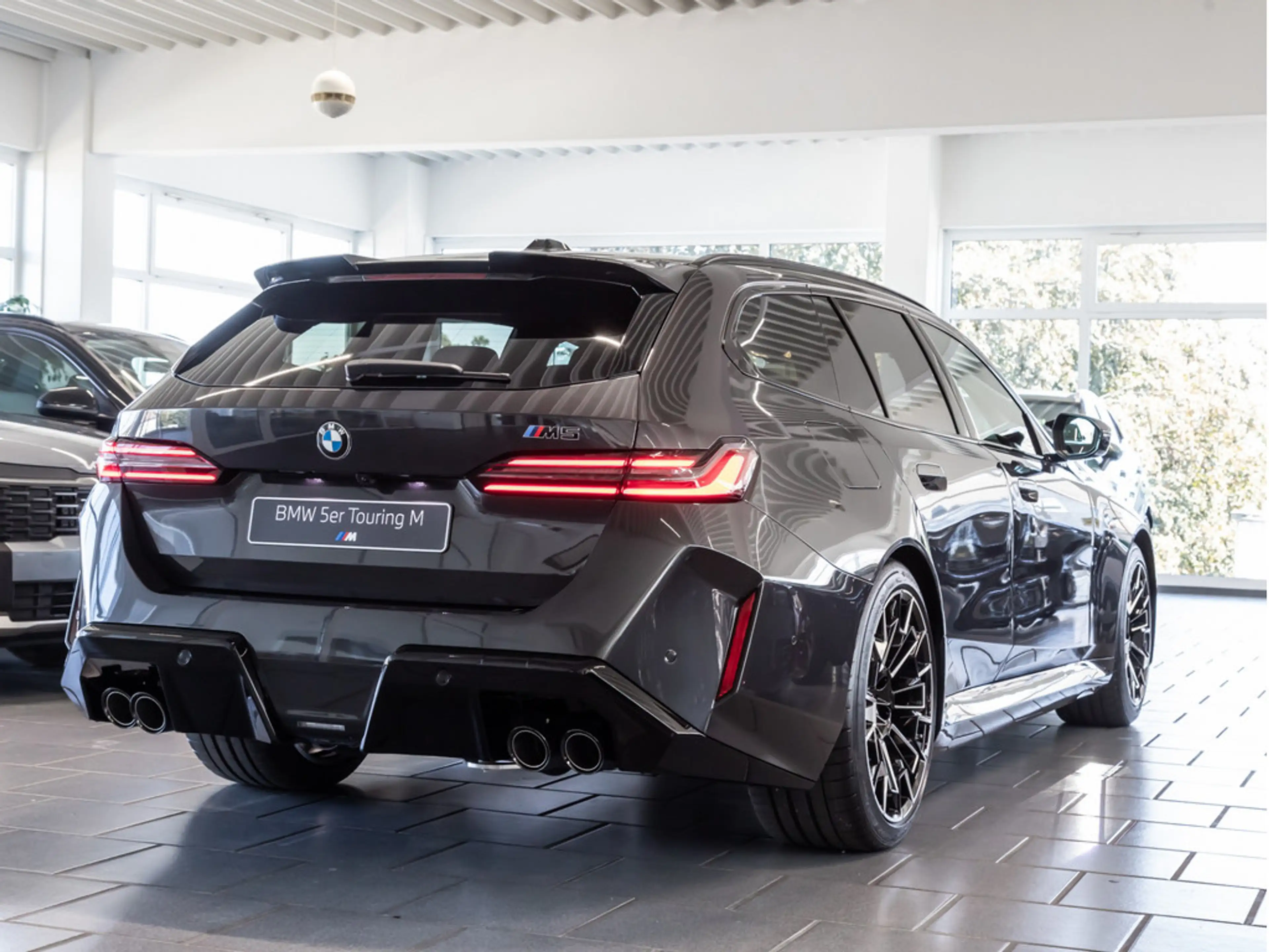 BMW M5 Touring Ultimate package 360° PANO LED ACC — photo 5