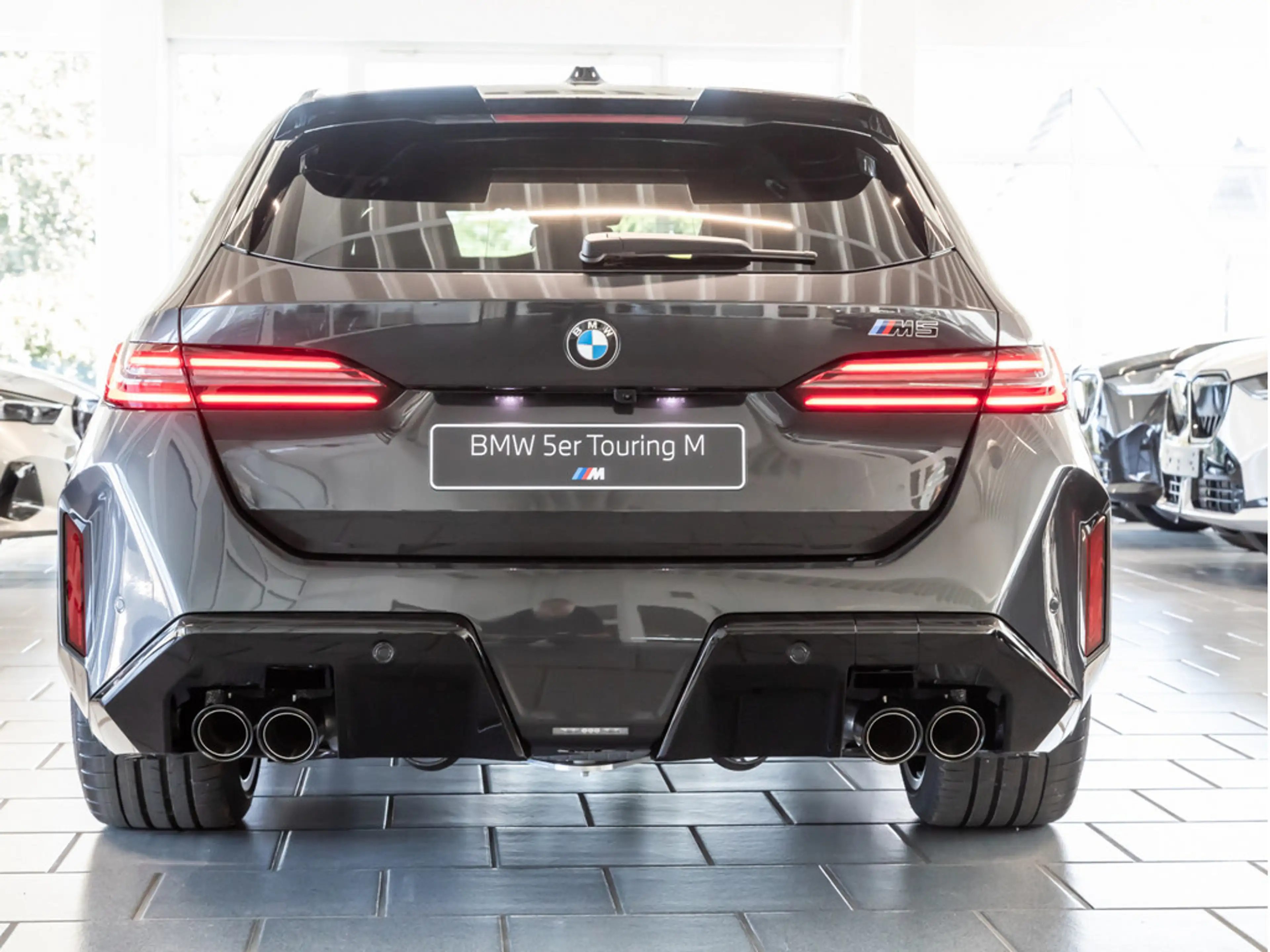 BMW M5 Touring Ultimate package 360° PANO LED ACC — photo 6