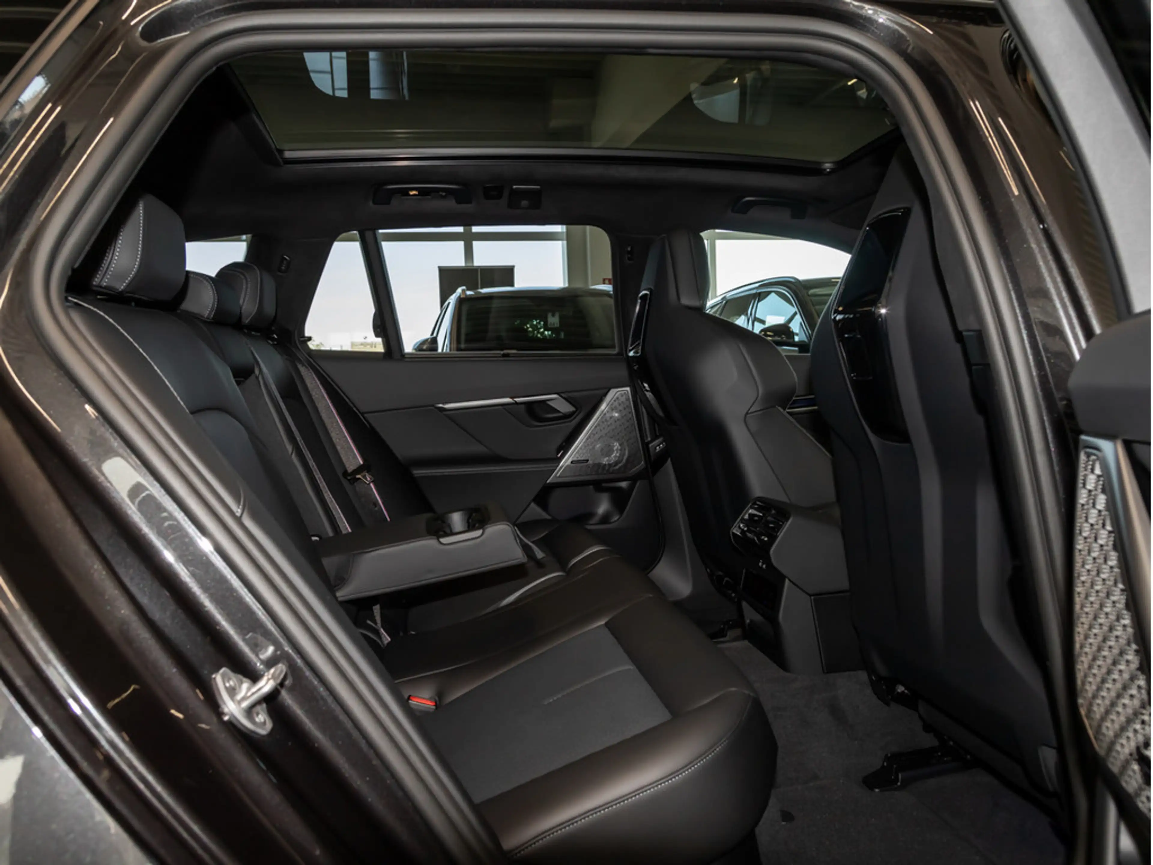 BMW M5 Touring Ultimate package 360° PANO LED ACC — photo 9