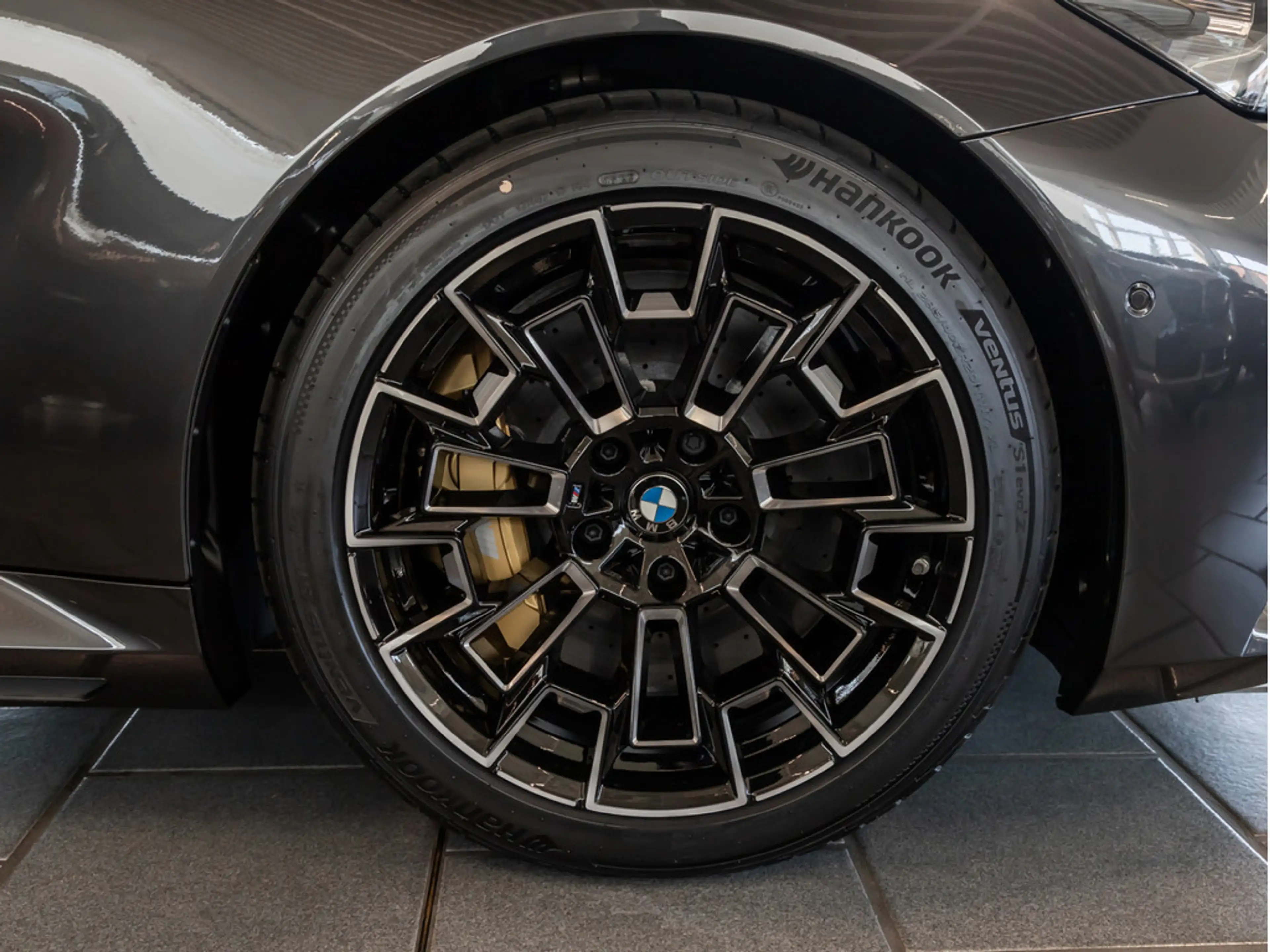 BMW M5 Touring Ultimate package 360° PANO LED ACC — photo 10