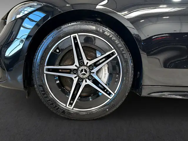 Mercedes-Benz C-Class view 5