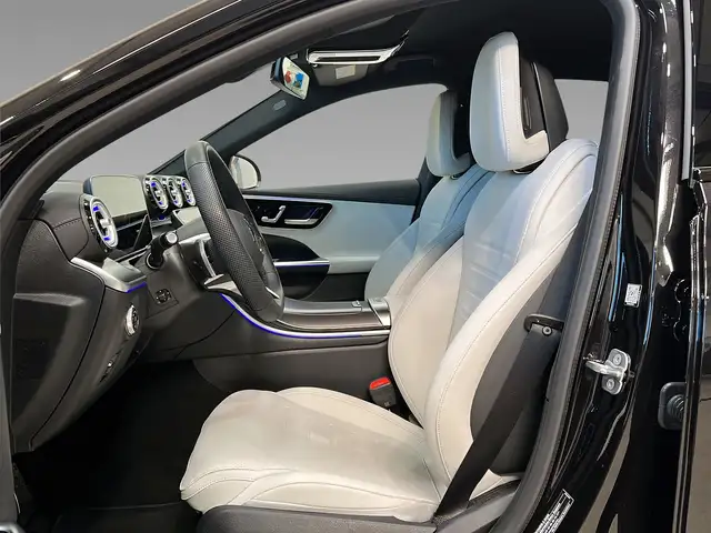 Mercedes-Benz C-Class view 9