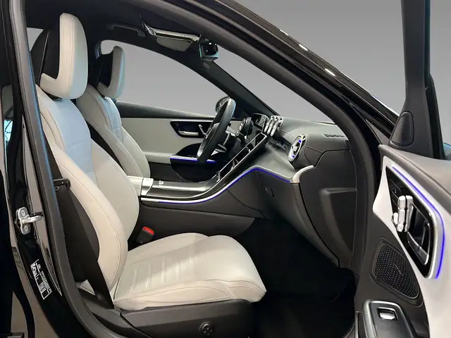 Mercedes-Benz C-Class view 12