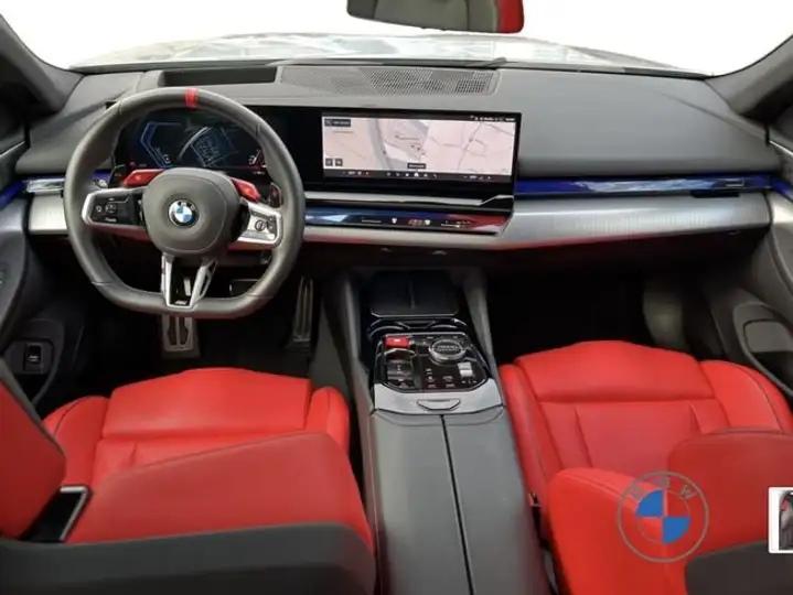 BMW M5 2025, foto 16